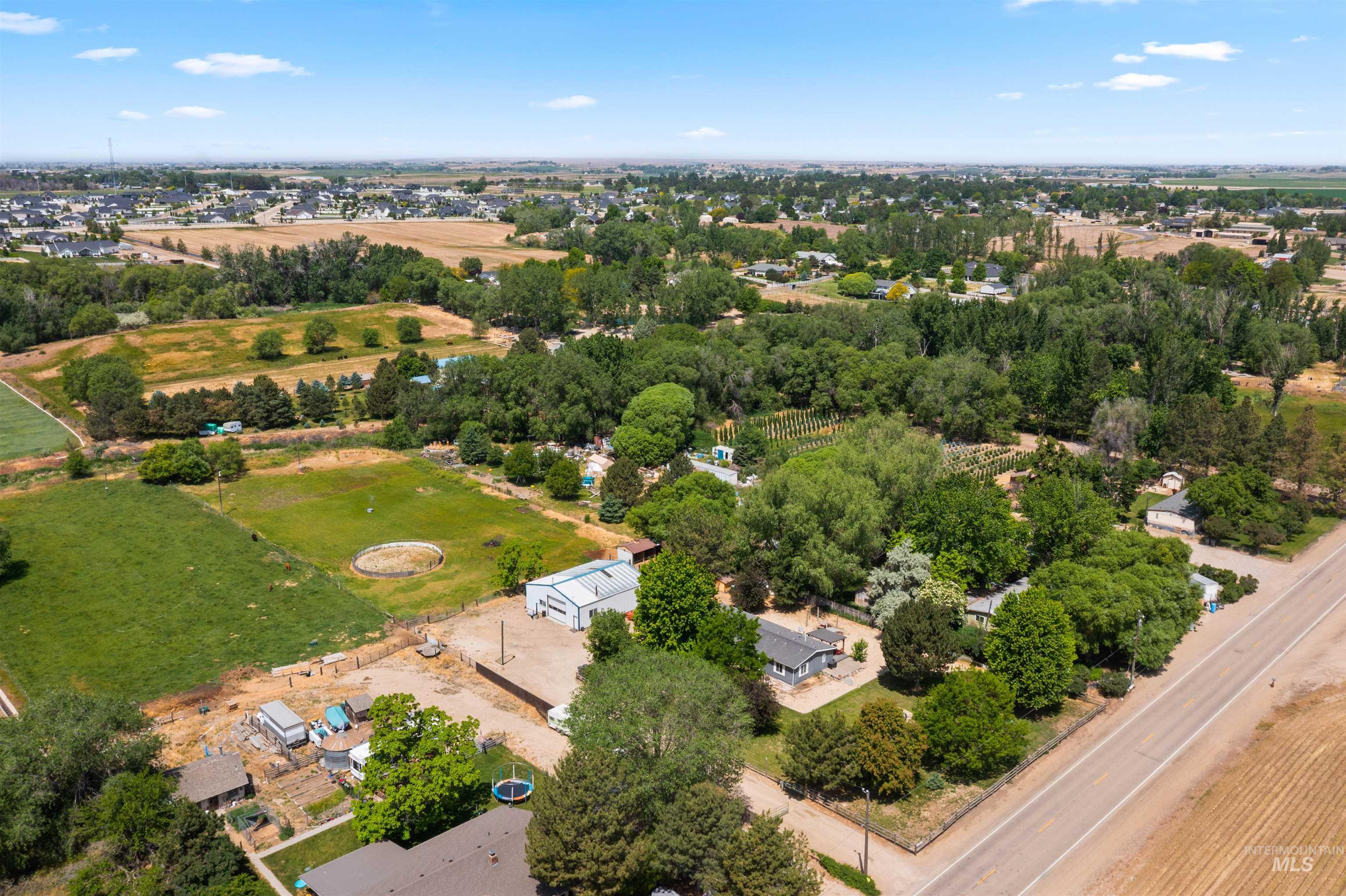 24413 Freezeout Rd, Caldwell, Idaho 83607-7643, 3 Bedrooms, 2 Bathrooms, Residential For Sale, Price $714,999,MLS 98988430