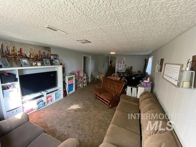2113 Schaefer Drive, Clarkston, Washington 99403, 5 Bedrooms, 2 Bathrooms, Residential For Sale, Price $430,000,MLS 98988432