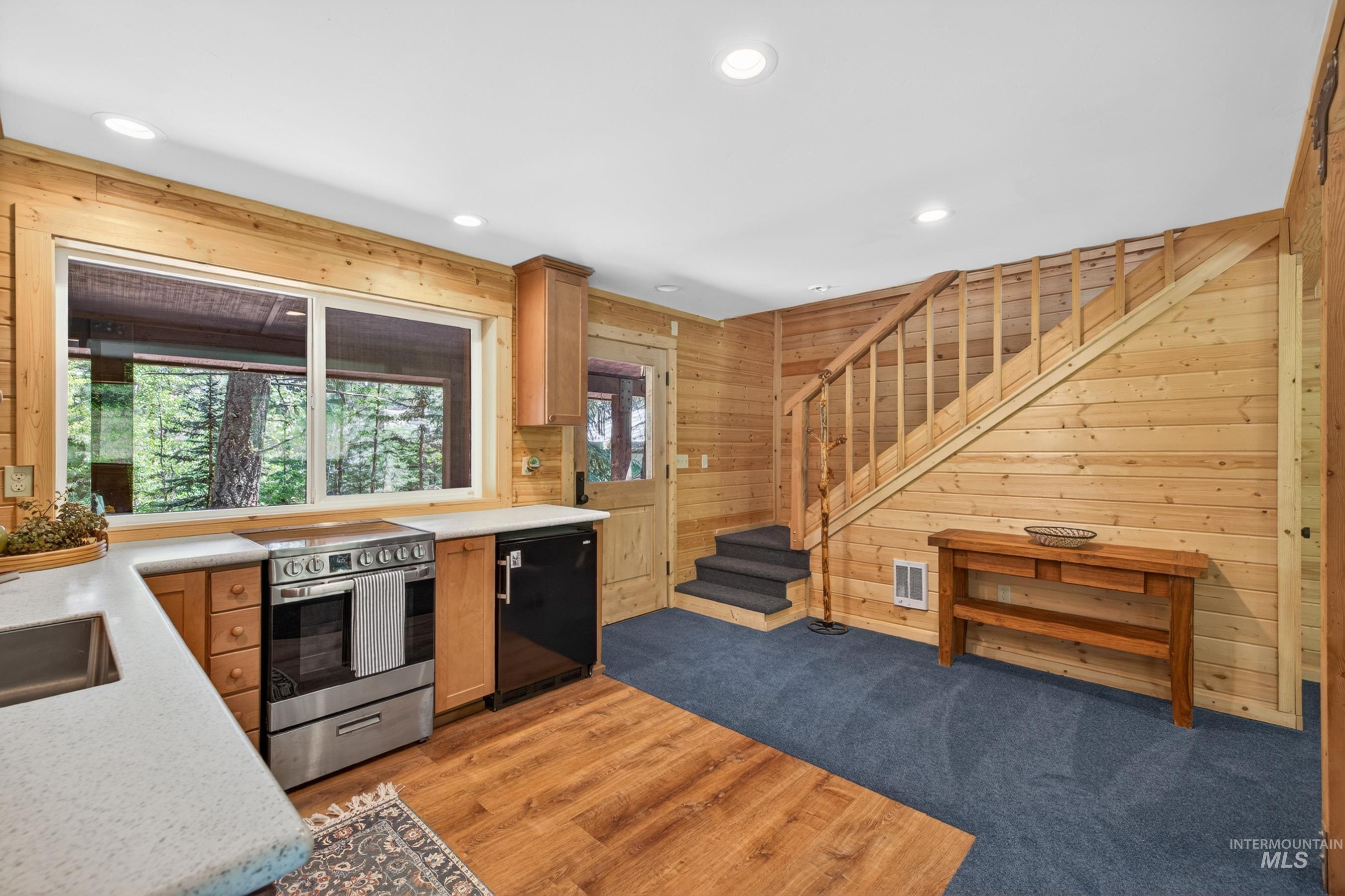 2339 W Mountain Road, Donnelly, Idaho 83615-0000, 4 Bedrooms, 3 Bathrooms, Residential For Sale, Price $1,250,000,MLS 98988434