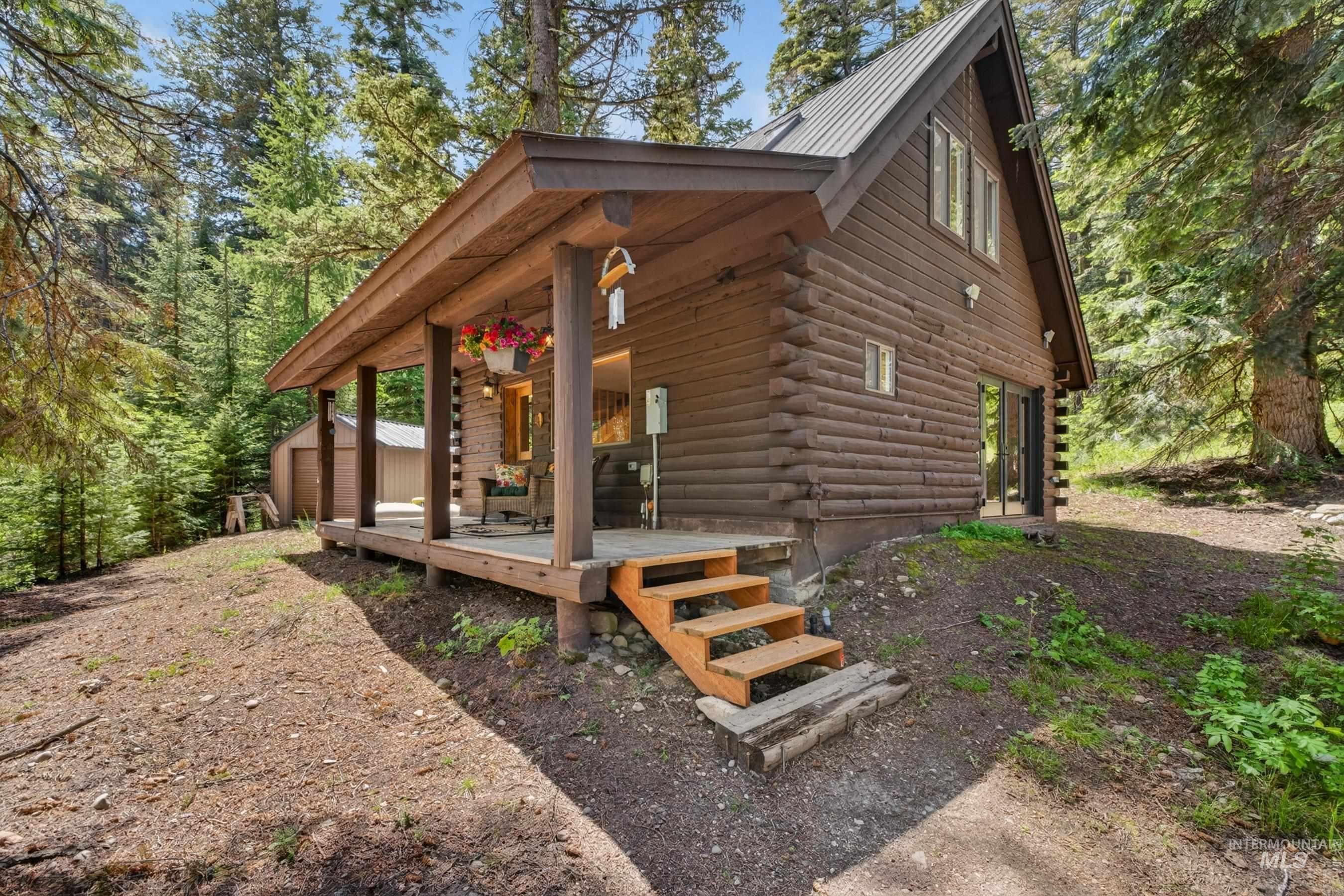 2339 W Mountain Road, Donnelly, Idaho 83615-0000, 4 Bedrooms, 3 Bathrooms, Residential For Sale, Price $1,250,000,MLS 98988434