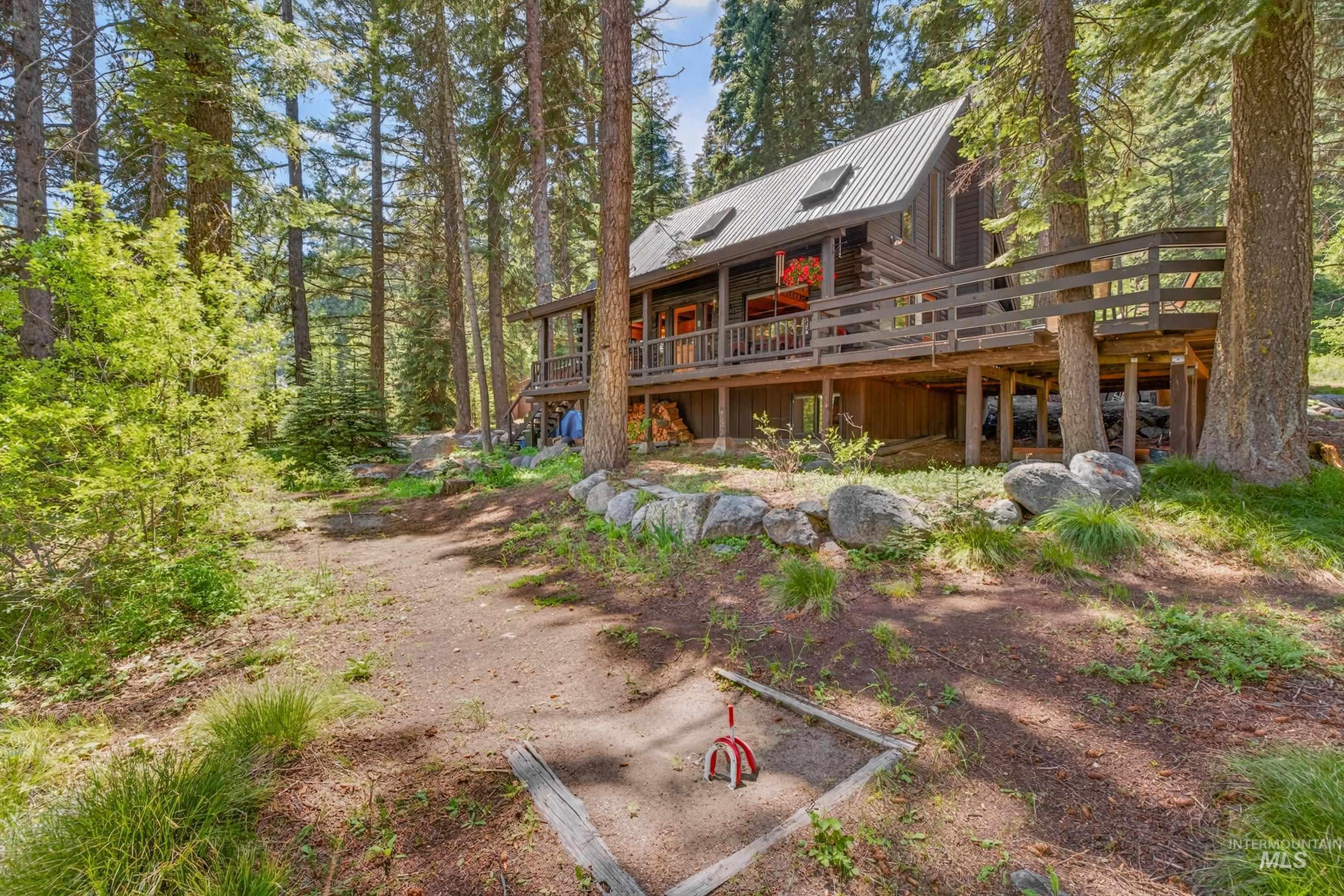 2339 W Mountain Road, Donnelly, Idaho 83615-0000, 4 Bedrooms, 3 Bathrooms, Residential For Sale, Price $1,250,000,MLS 98988434