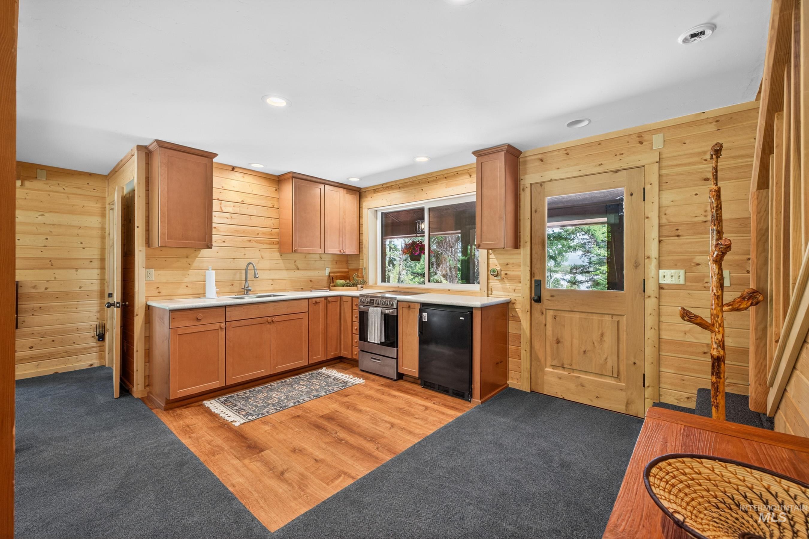 2339 W Mountain Road, Donnelly, Idaho 83615-0000, 4 Bedrooms, 3 Bathrooms, Residential For Sale, Price $1,250,000,MLS 98988434