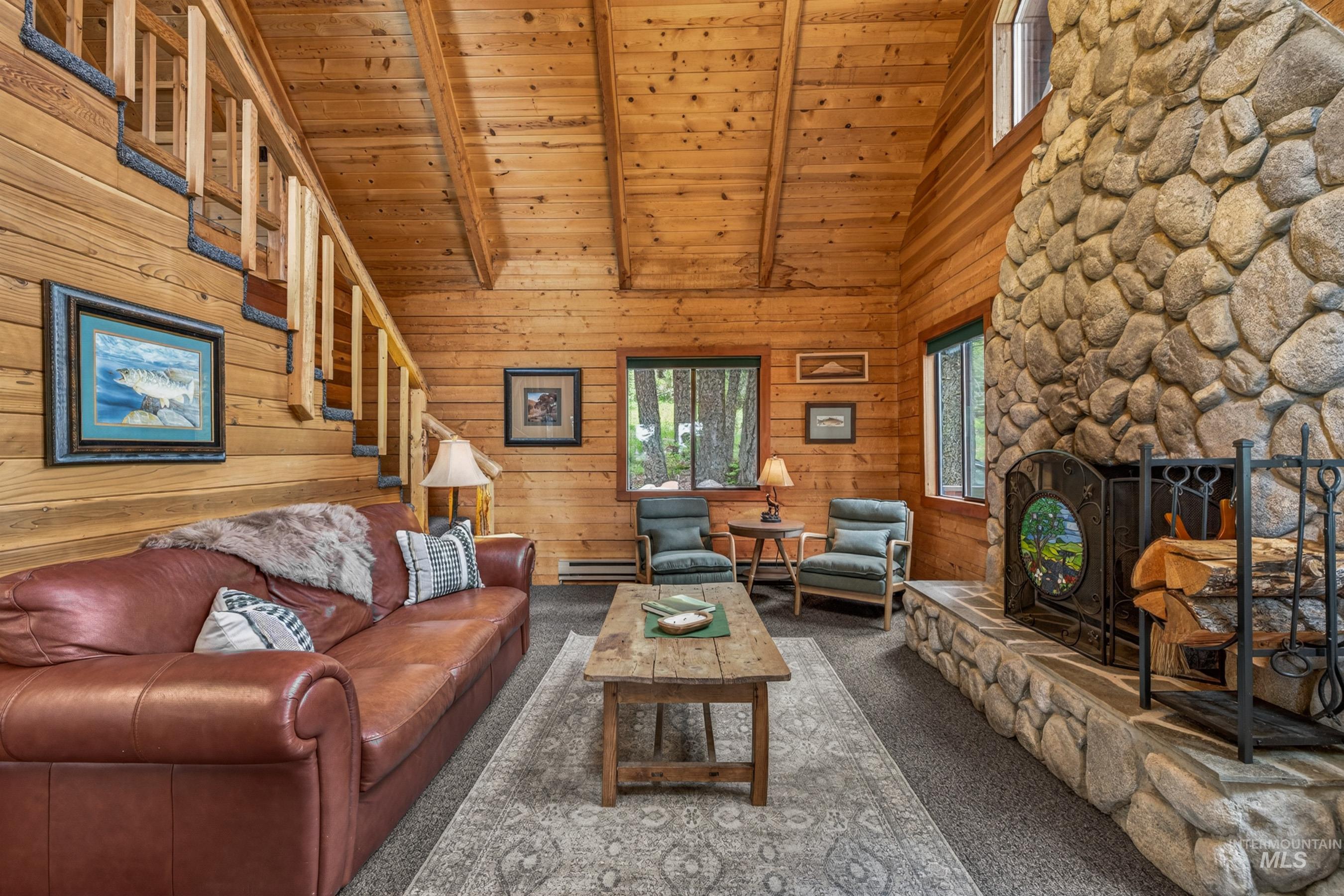 2339 W Mountain Road, Donnelly, Idaho 83615-0000, 4 Bedrooms, 3 Bathrooms, Residential For Sale, Price $1,250,000,MLS 98988434