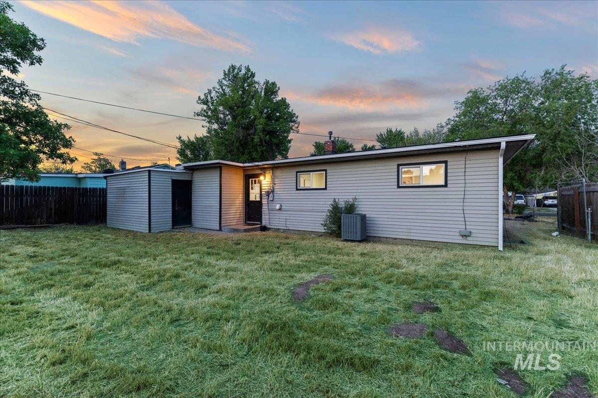 205 Baker Dr, Mountain Home, Idaho 83647, 4 Bedrooms, 1 Bathroom, Residential For Sale, Price $295,000,MLS 98988435