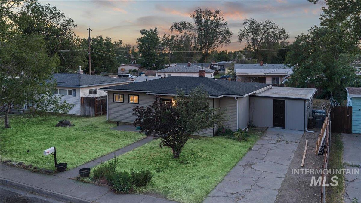 205 Baker Dr, Mountain Home, Idaho 83647, 4 Bedrooms, 1 Bathroom, Residential For Sale, Price $295,000,MLS 98988435