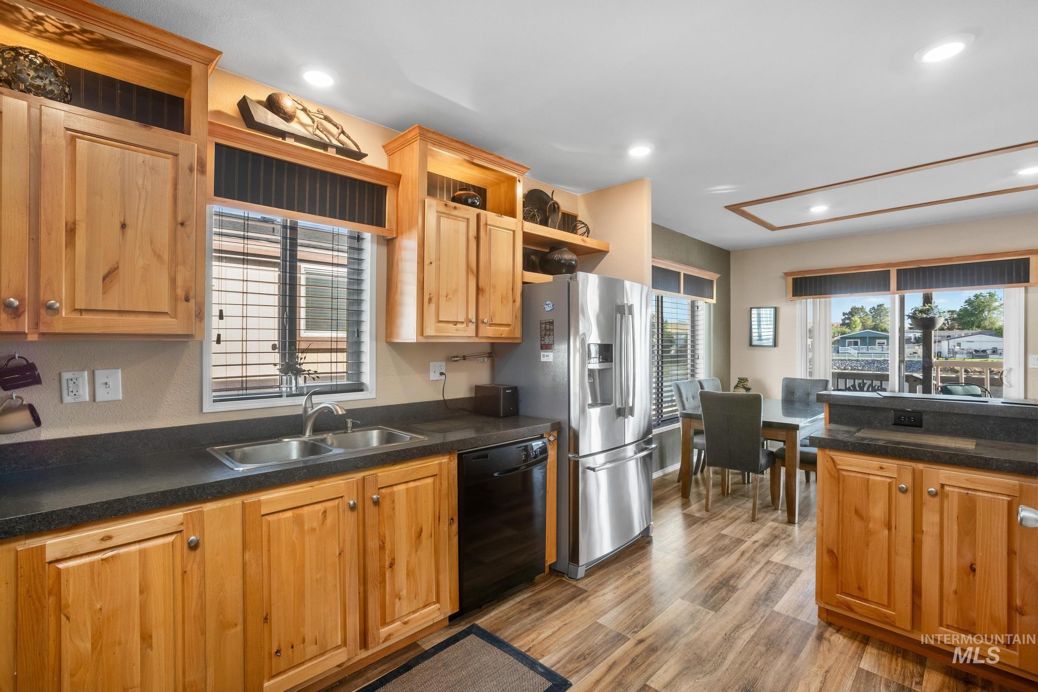 2247 E Blue Lake Ln, Boise, Idaho 83716, 3 Bedrooms, 2 Bathrooms, Residential For Sale, Price $247,900,MLS 98988437