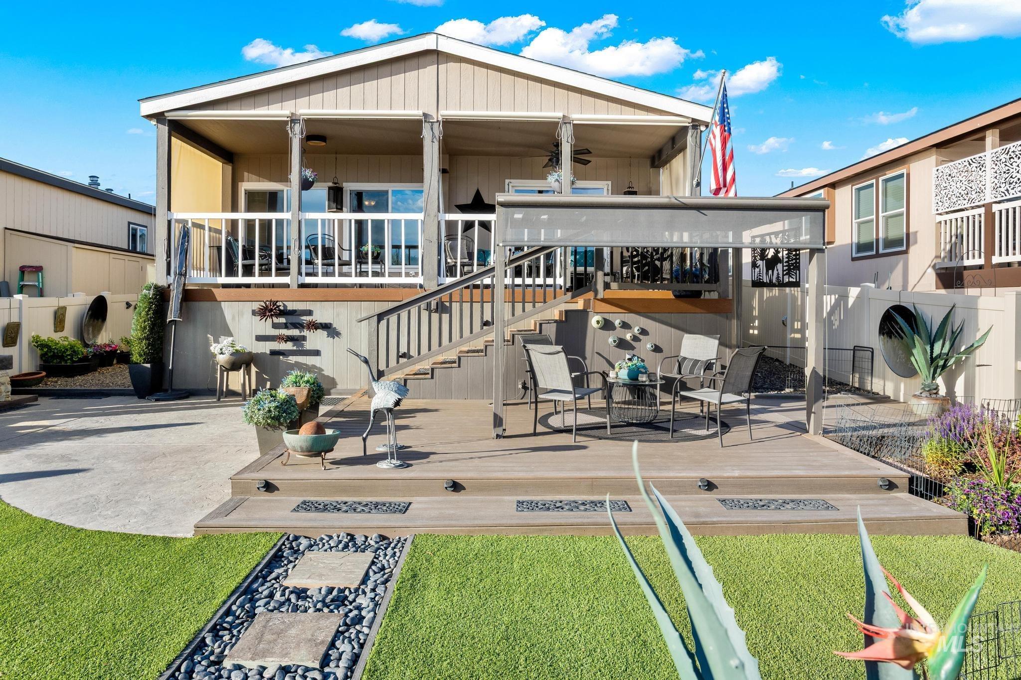 2247 E Blue Lake Ln, Boise, Idaho 83716, 3 Bedrooms, 2 Bathrooms, Residential For Sale, Price $247,900,MLS 98988437