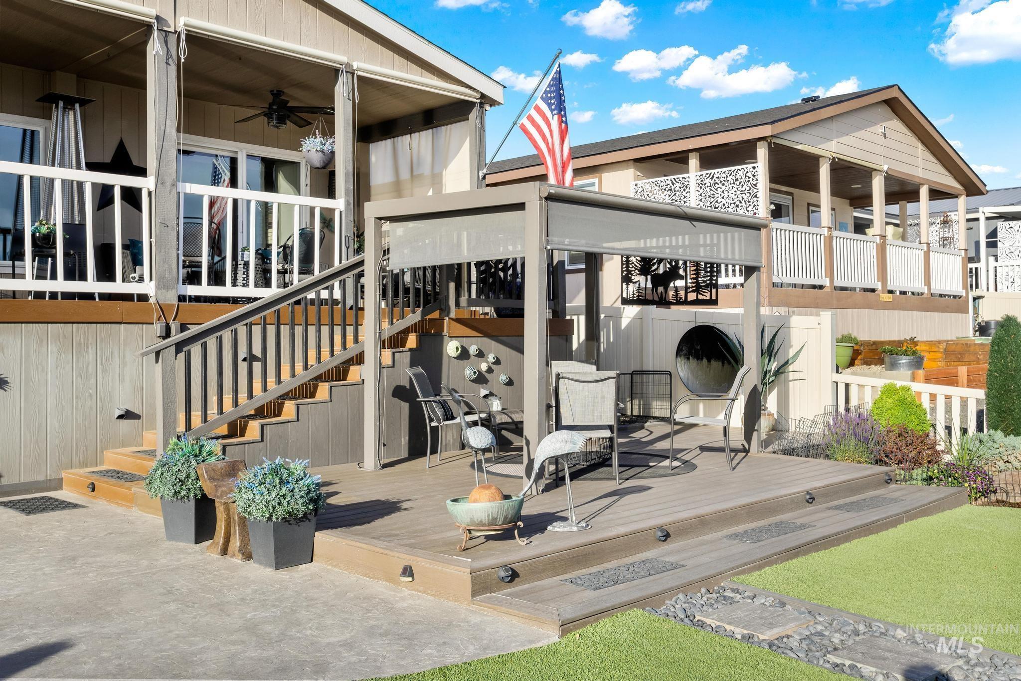 2247 E Blue Lake Ln, Boise, Idaho 83716, 3 Bedrooms, 2 Bathrooms, Residential For Sale, Price $247,900,MLS 98988437