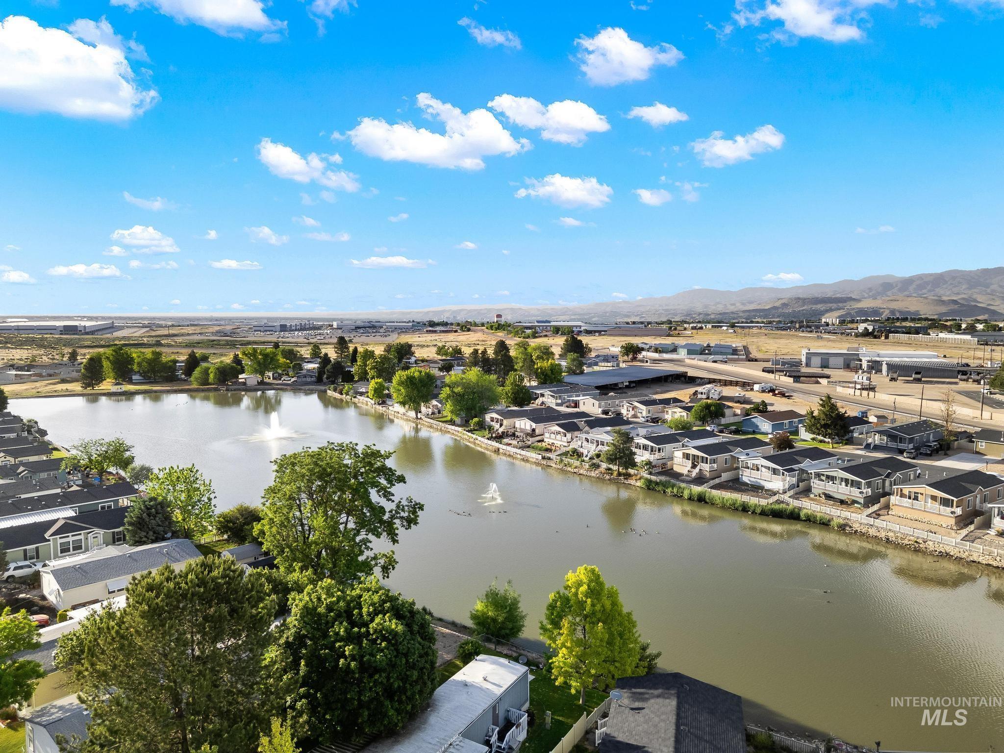 2247 E Blue Lake Ln, Boise, Idaho 83716, 3 Bedrooms, 2 Bathrooms, Residential For Sale, Price $247,900,MLS 98988437