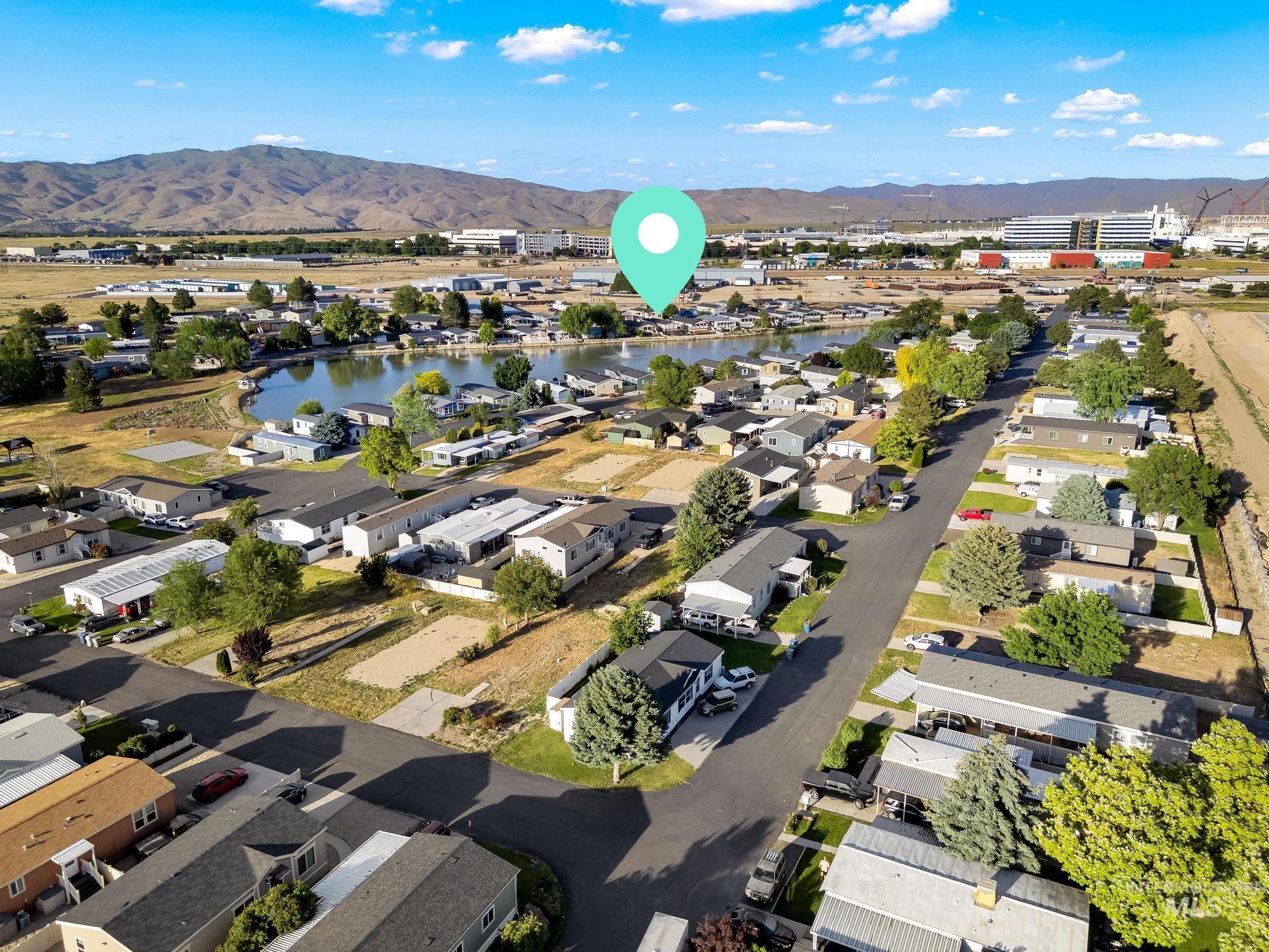 2247 E Blue Lake Ln, Boise, Idaho 83716, 3 Bedrooms, 2 Bathrooms, Residential For Sale, Price $247,900,MLS 98988437