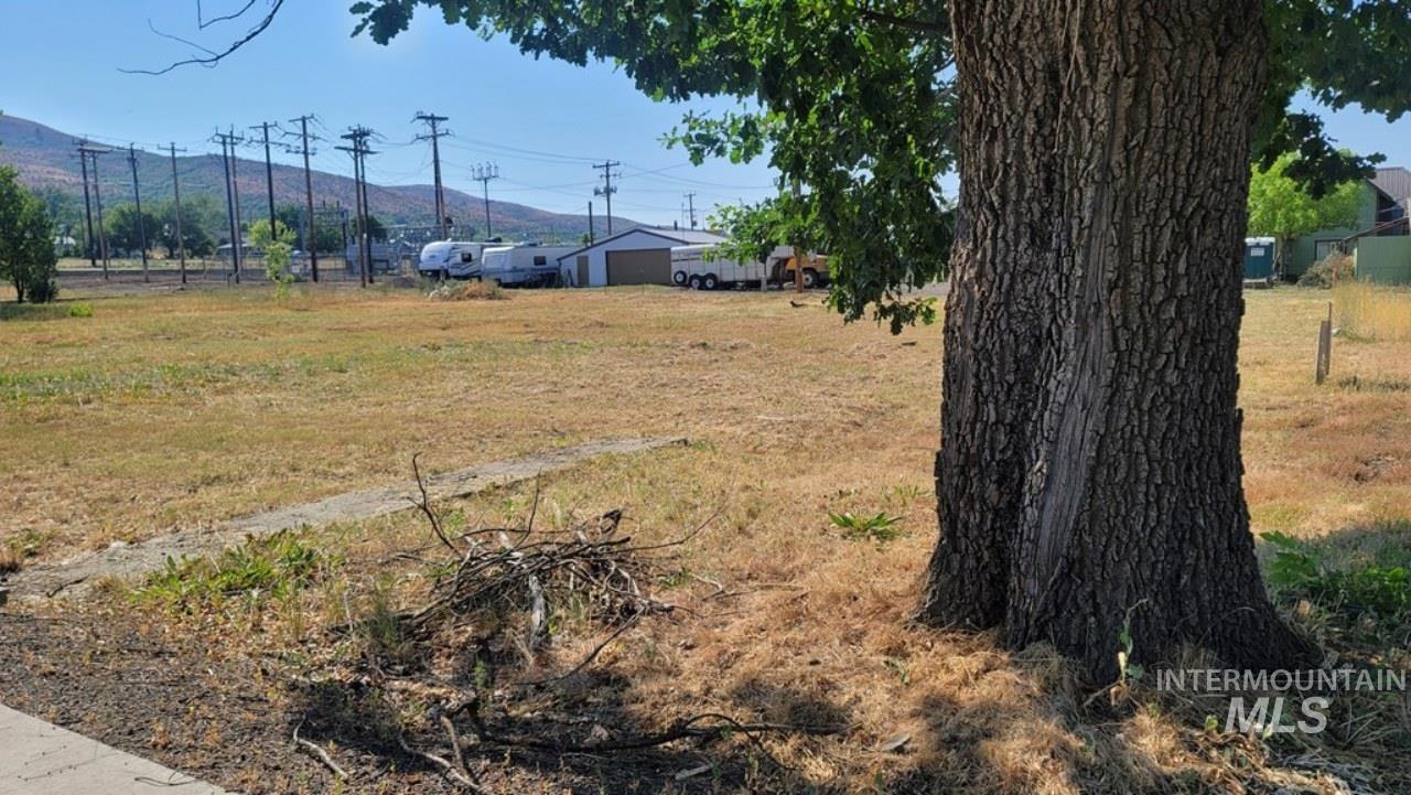 403-409 Illinois Avenue, Council, Idaho 83612, Business/Commercial For Sale, Price $199,900, 98988439