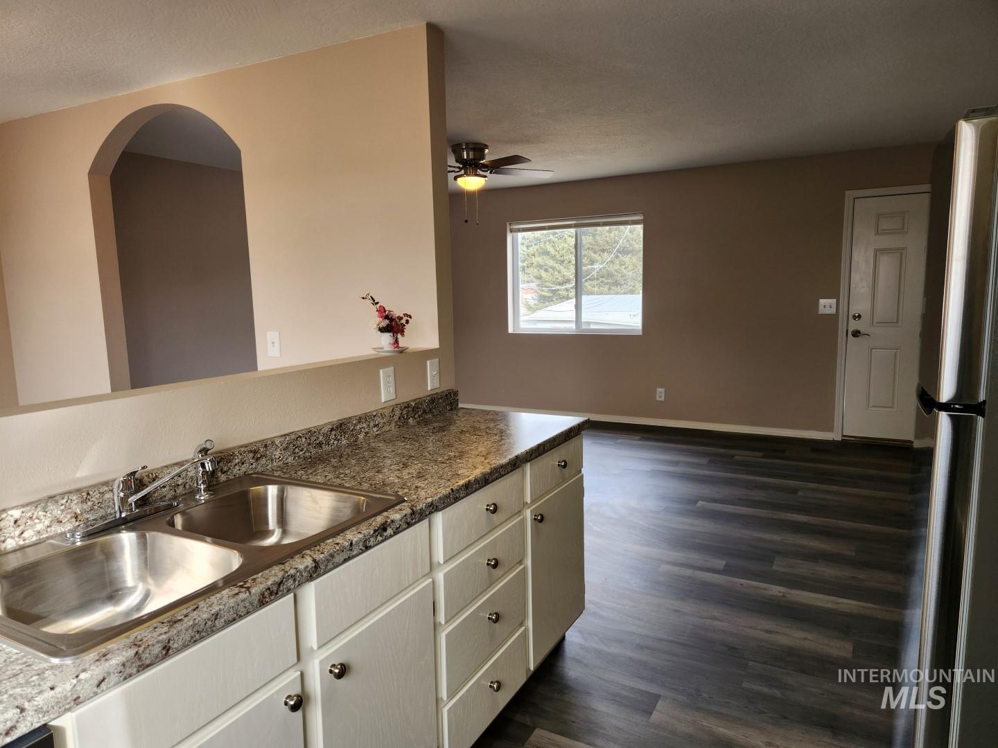 1974 Decker, Payette, Idaho 83661, 2 Bedrooms, 1 Bathroom, Rental For Rent, Price $1,300,MLS 98988448
