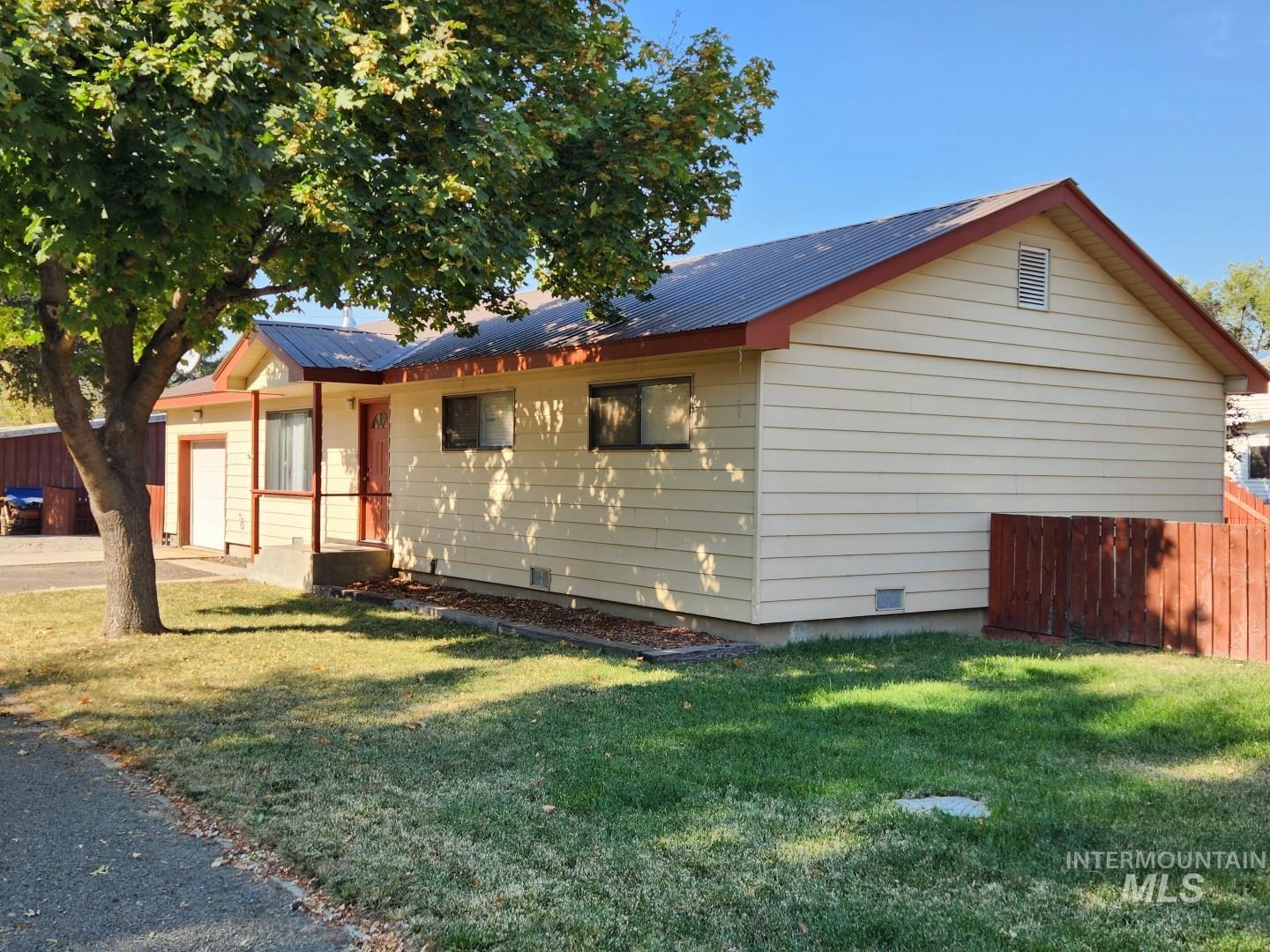 106 E Whiteley, Council, Idaho 83612, 3 Bedrooms, 1 Bathroom, Rental For Rent, Price $1,350,MLS 98988450