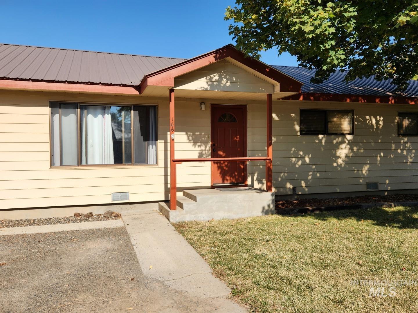 106 E Whiteley, Council, Idaho 83612, 3 Bedrooms, 1 Bathroom, Rental For Rent, Price $1,350,MLS 98988450