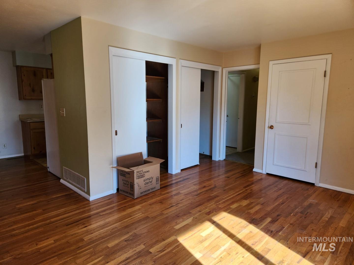 106 E Whiteley, Council, Idaho 83612, 3 Bedrooms, 1 Bathroom, Rental For Rent, Price $1,350,MLS 98988450