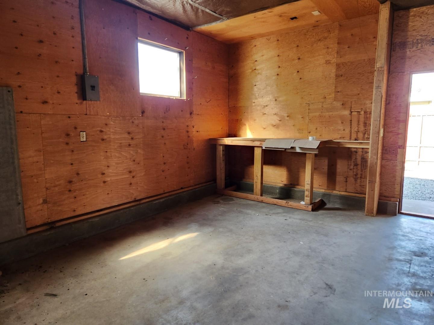 106 E Whiteley, Council, Idaho 83612, 3 Bedrooms, 1 Bathroom, Rental For Rent, Price $1,350,MLS 98988450