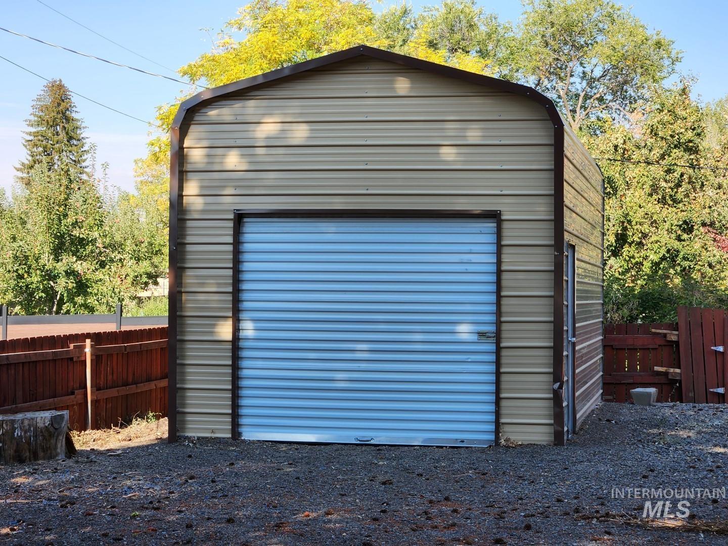 106 E Whiteley, Council, Idaho 83612, 3 Bedrooms, 1 Bathroom, Rental For Rent, Price $1,350,MLS 98988450