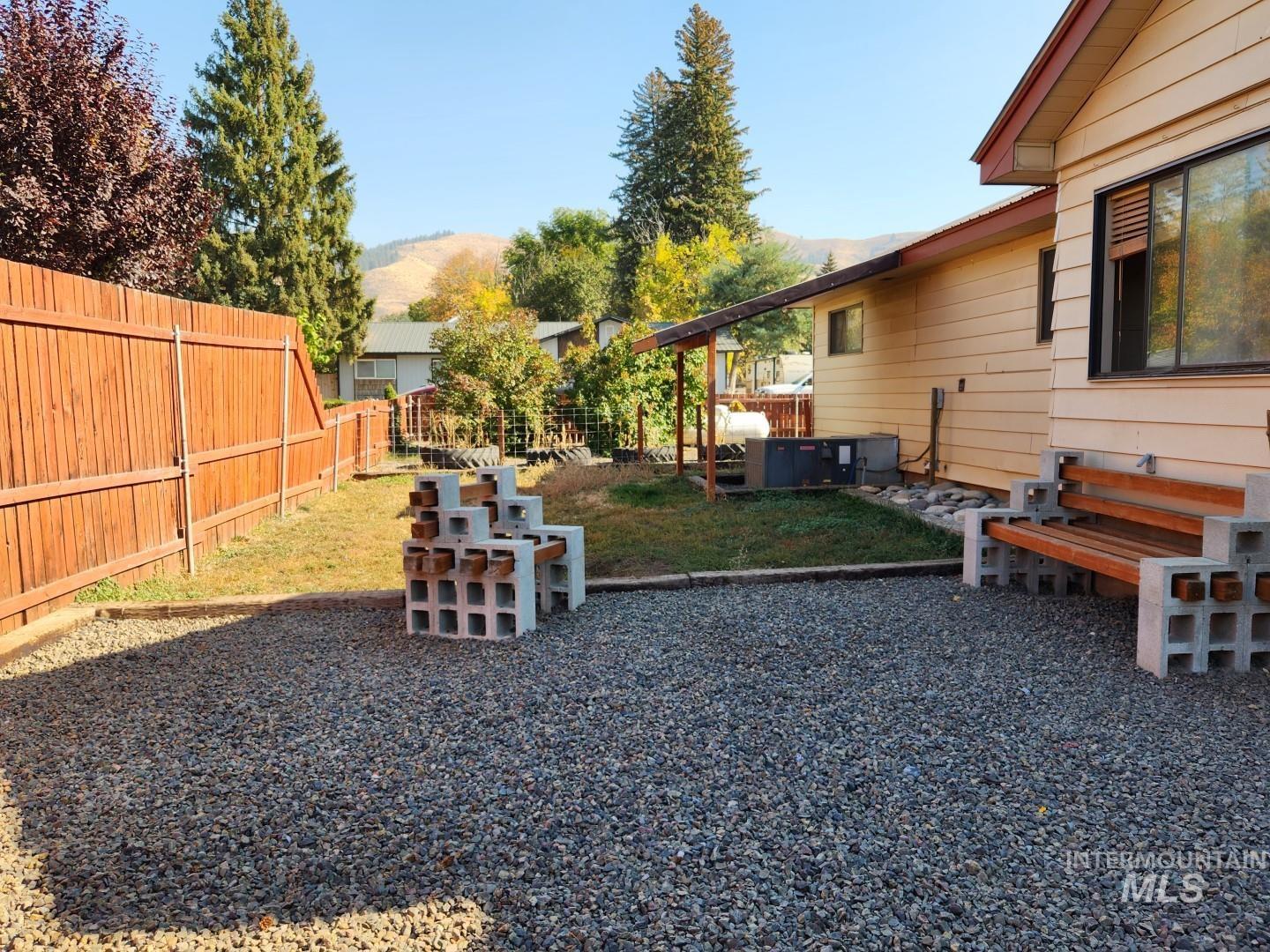 106 E Whiteley, Council, Idaho 83612, 3 Bedrooms, 1 Bathroom, Rental For Rent, Price $1,350,MLS 98988450