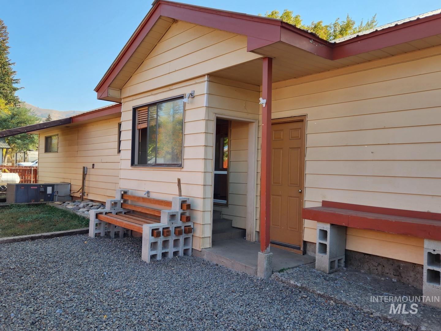 106 E Whiteley, Council, Idaho 83612, 3 Bedrooms, 1 Bathroom, Rental For Rent, Price $1,350,MLS 98988450