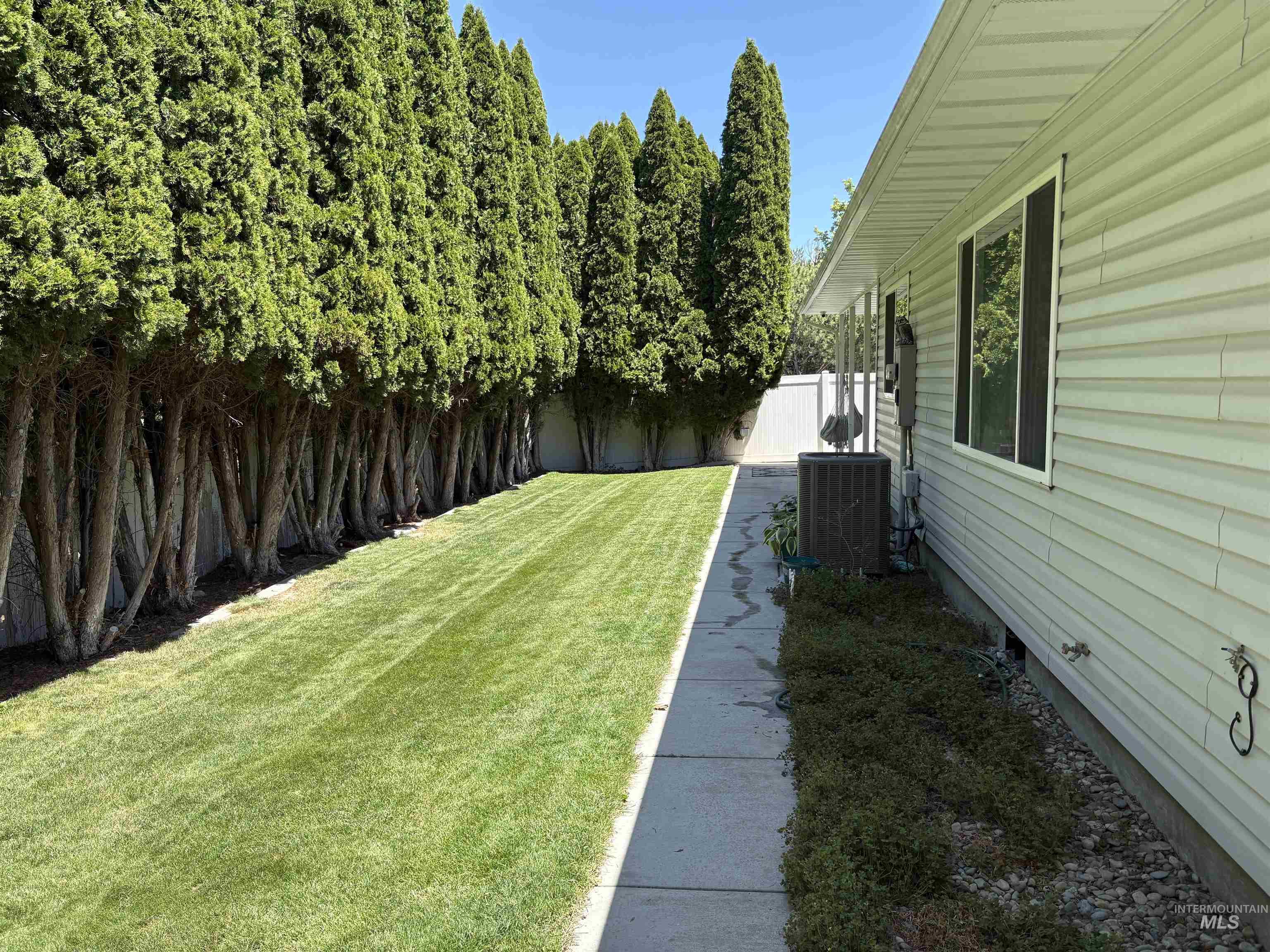 2699 Elizabeth Blvd, Twin Falls, Idaho 83301, 3 Bedrooms, 2 Bathrooms, Residential For Sale, Price $379,900,MLS 98988451