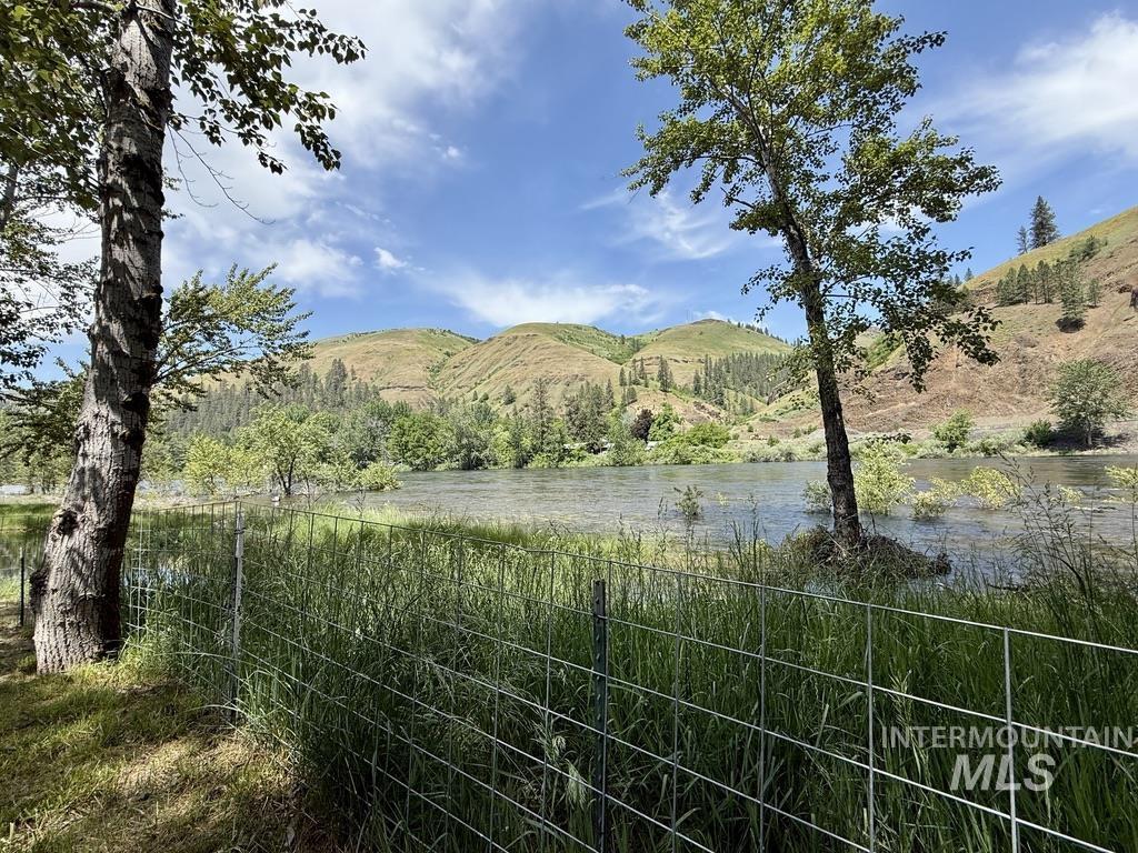 510 River Front Dr., Kooskia, Idaho 83530, 1 Bedroom, 1 Bathroom, Residential For Sale, Price $189,500,MLS 98988453