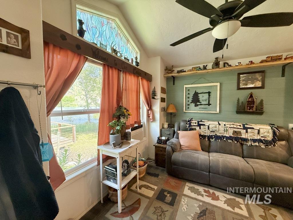 510 River Front Dr., Kooskia, Idaho 83530, 1 Bedroom, 1 Bathroom, Residential For Sale, Price $189,500,MLS 98988453
