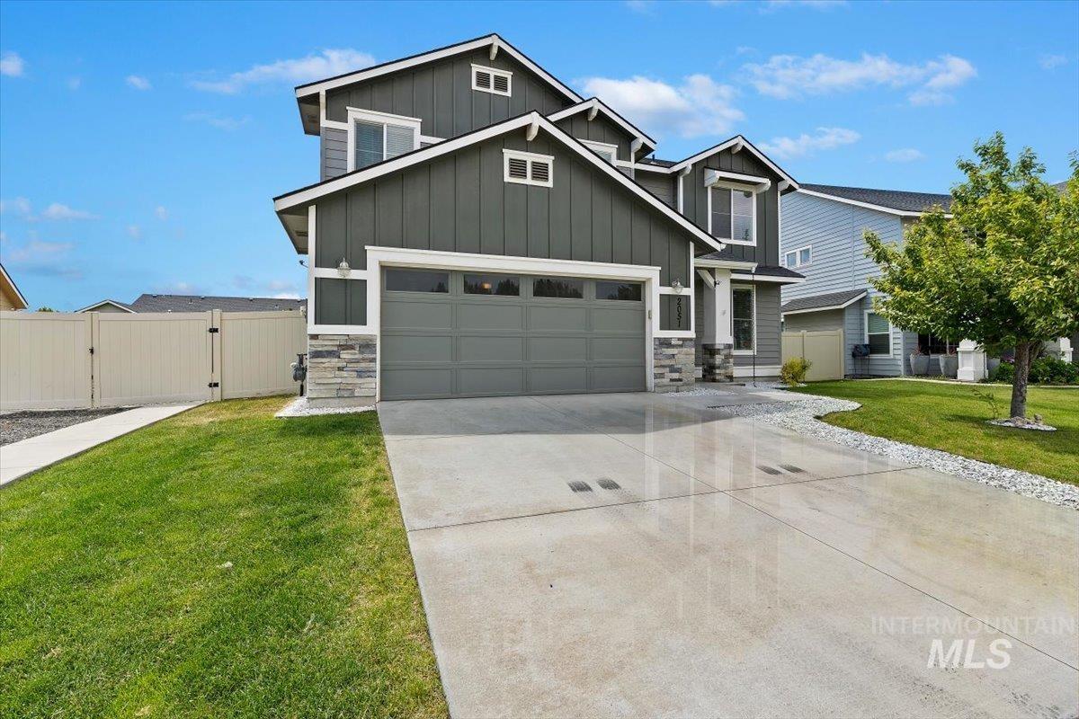 2051 W Melon Drive, Kuna, Idaho 83634, 5 Bedrooms, 2.5 Bathrooms, Residential For Sale, Price $529,900,MLS 98988454