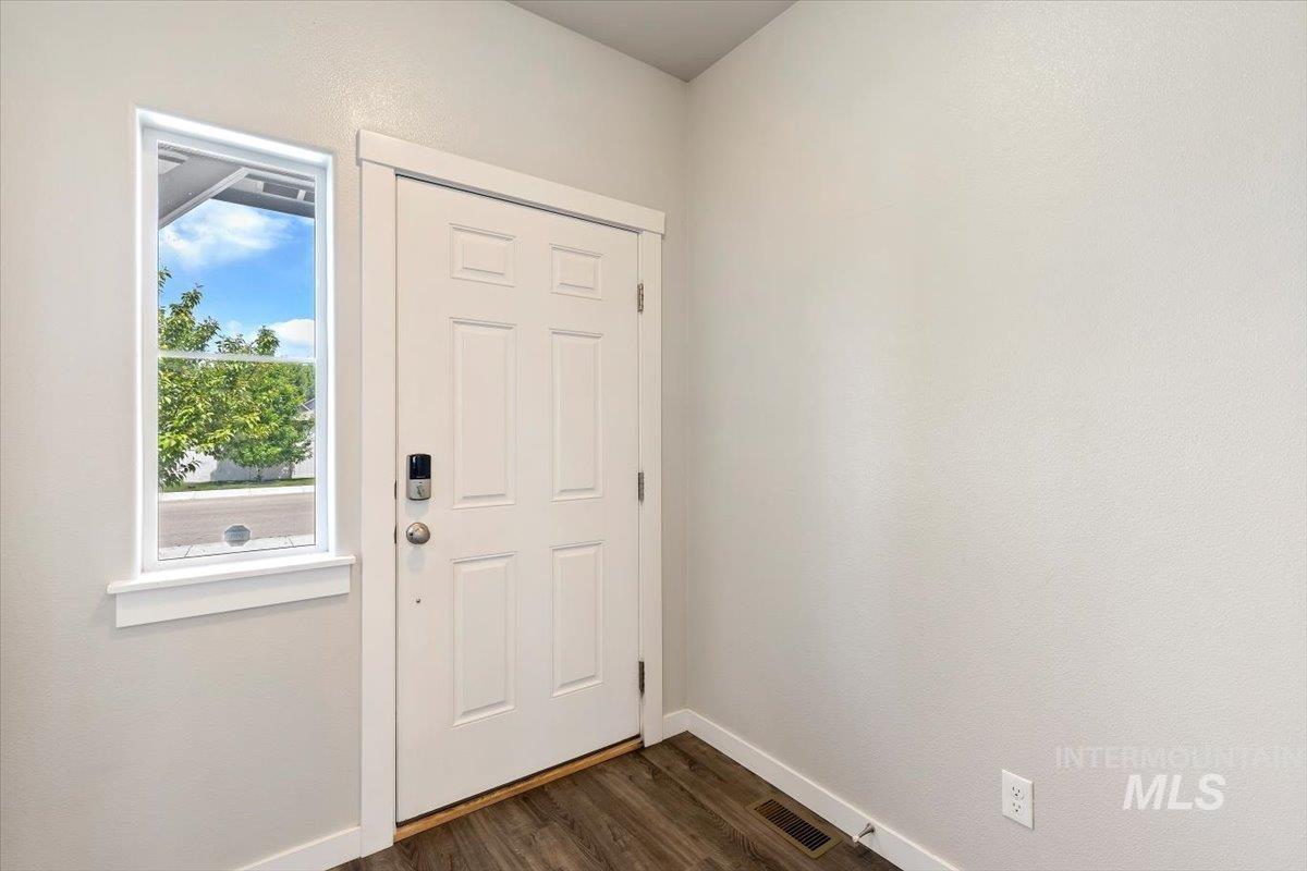 2051 W Melon Drive, Kuna, Idaho 83634, 5 Bedrooms, 2.5 Bathrooms, Residential For Sale, Price $529,900,MLS 98988454