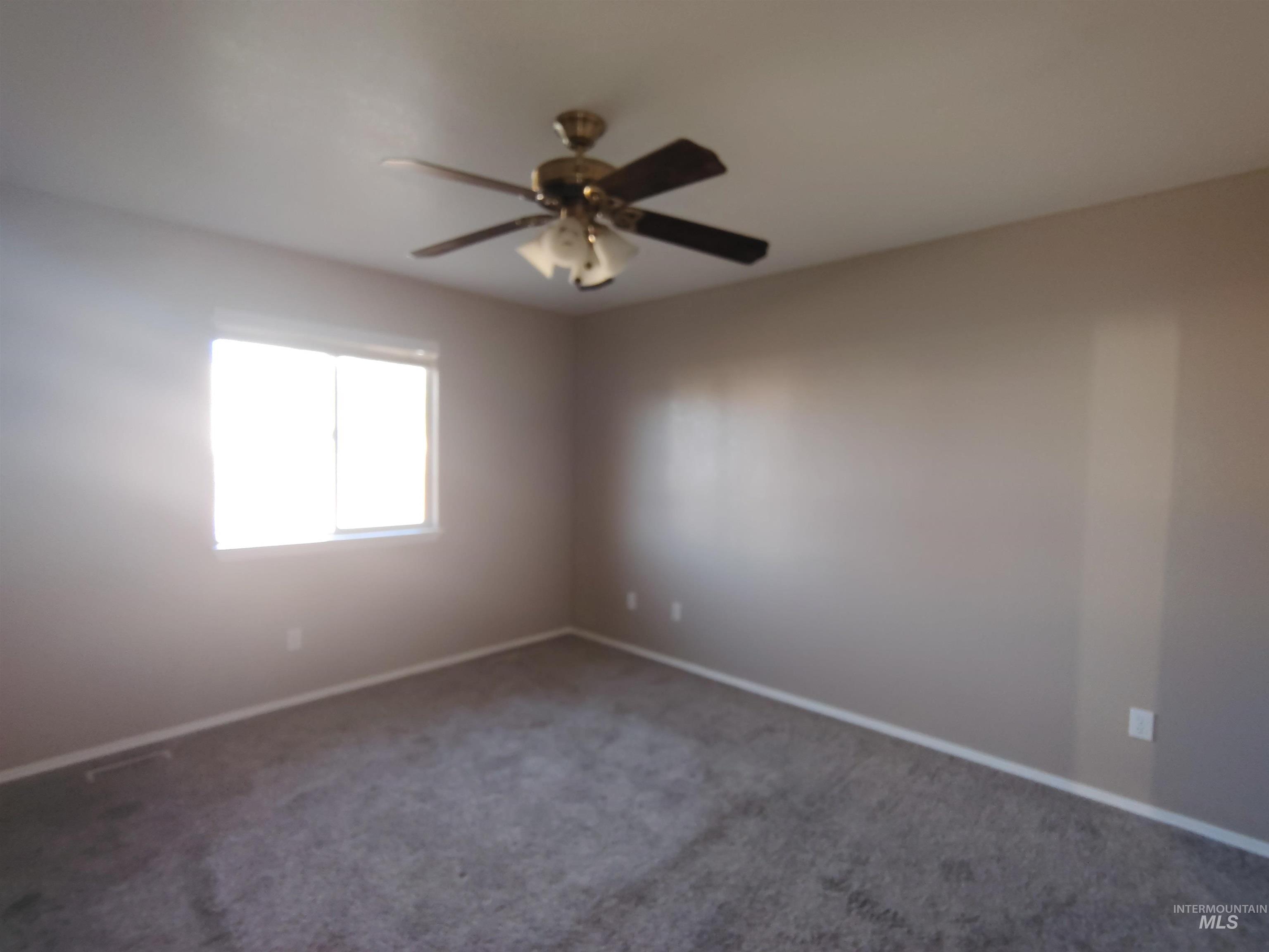 40 S Bingham St, Nampa, Idaho 83651-0000, 3 Bedrooms, 2 Bathrooms, Residential For Sale, Price $290,000,MLS 98988457