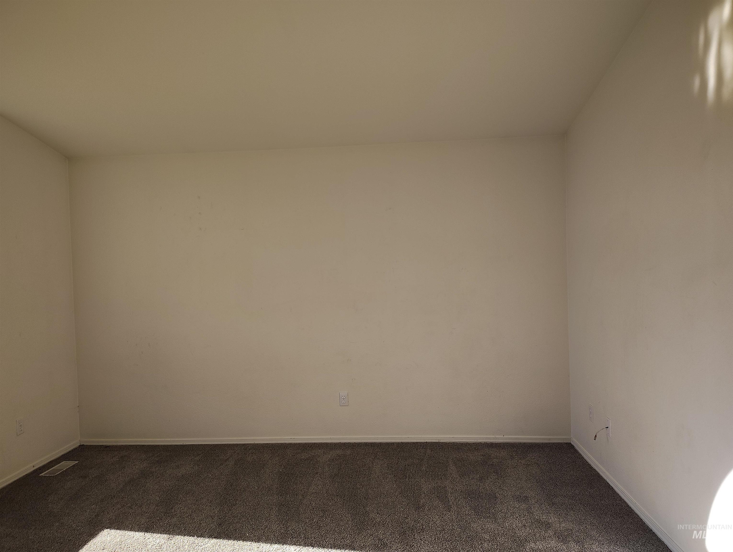 40 S Bingham St, Nampa, Idaho 83651-0000, 3 Bedrooms, 2 Bathrooms, Residential For Sale, Price $290,000,MLS 98988457