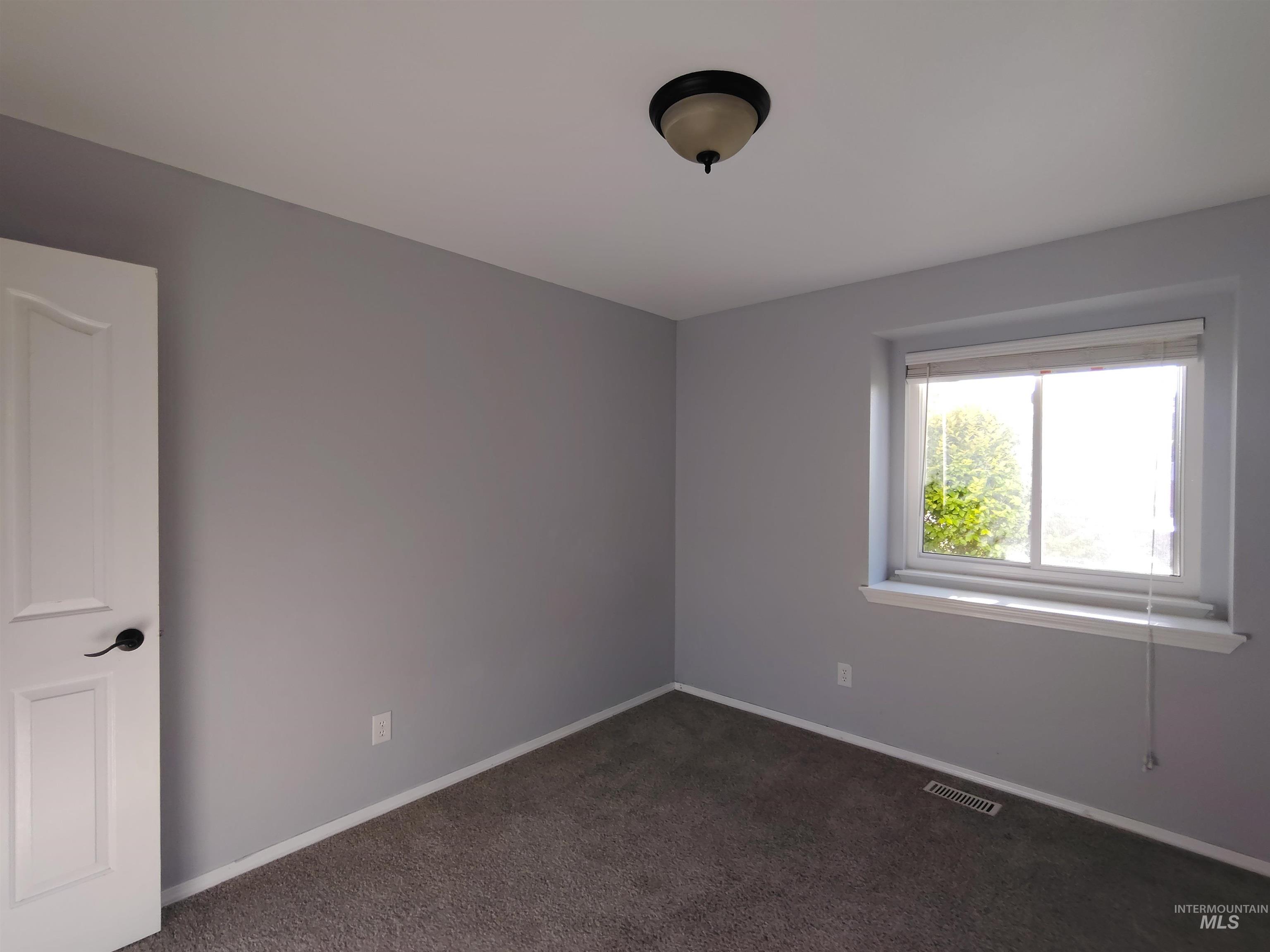 40 S Bingham St, Nampa, Idaho 83651-0000, 3 Bedrooms, 2 Bathrooms, Residential For Sale, Price $290,000,MLS 98988457