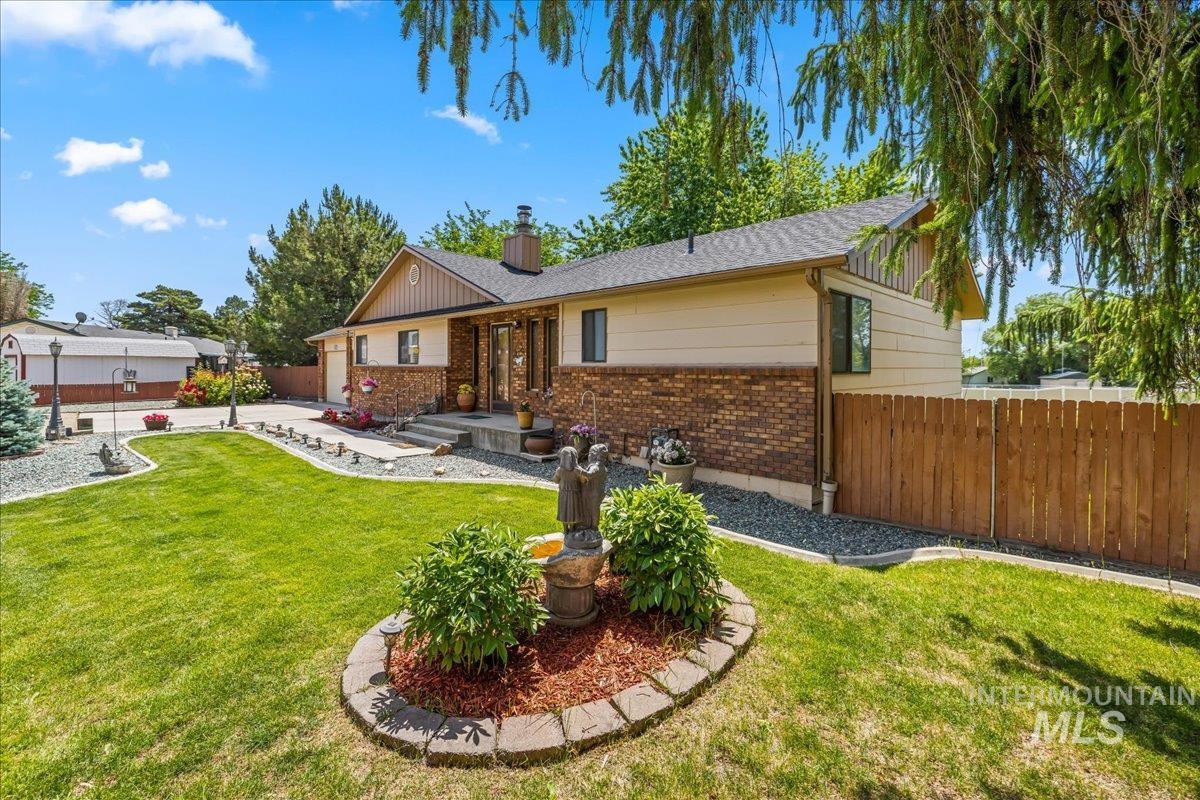 2503 Lyle Ct, Nampa, Idaho 83651, 3 Bedrooms, 3 Bathrooms, Residential For Sale, Price $715,000,MLS 98988458