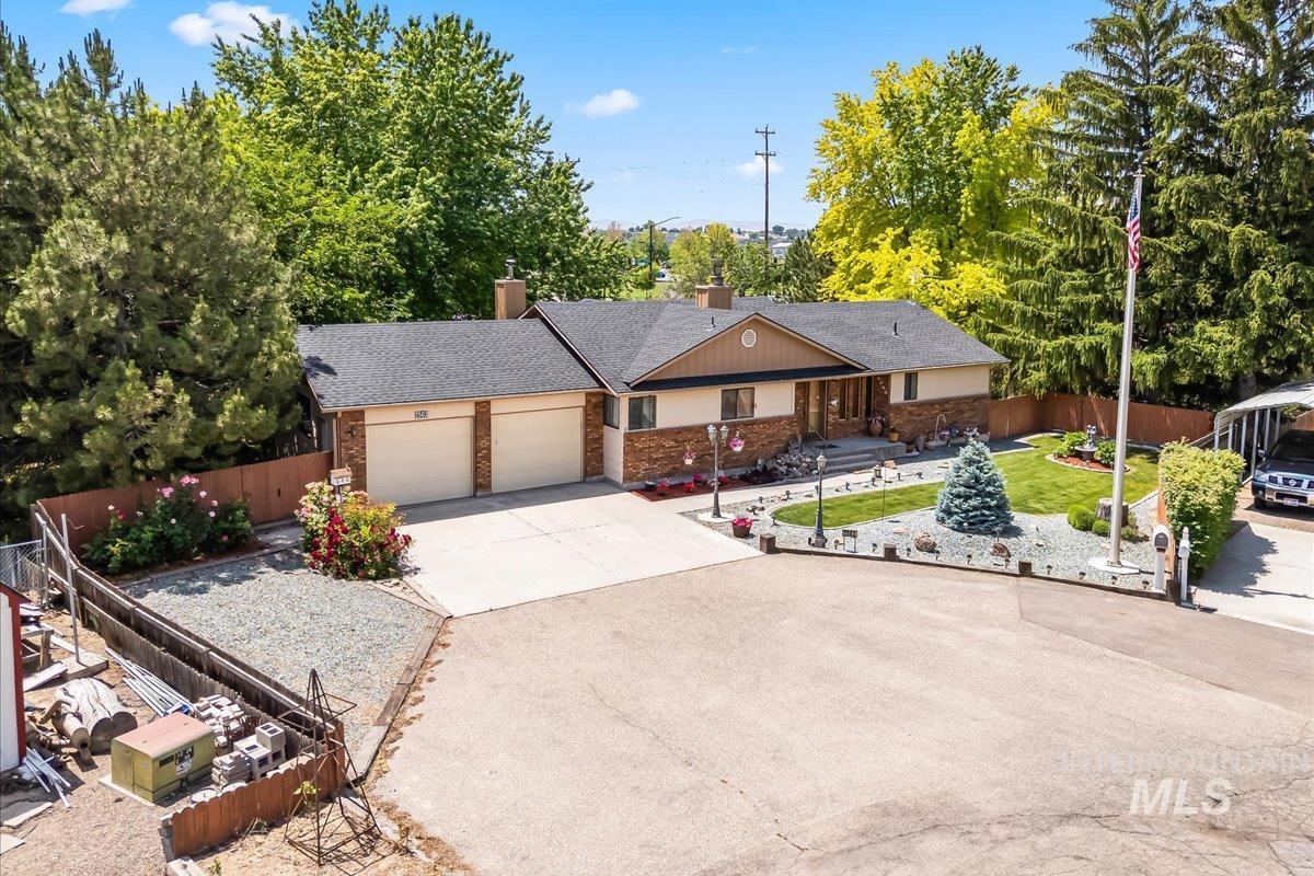 2503 Lyle Ct, Nampa, Idaho 83651, 3 Bedrooms, 3 Bathrooms, Residential For Sale, Price $715,000,MLS 98988458