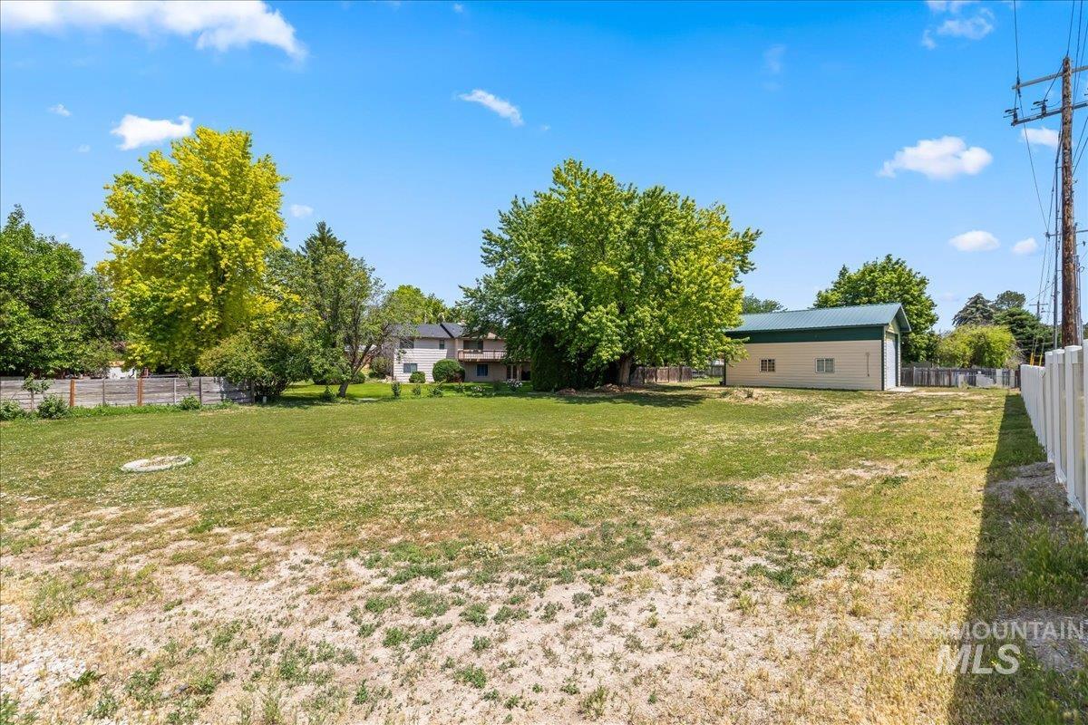 2503 Lyle Ct, Nampa, Idaho 83651, 3 Bedrooms, 3 Bathrooms, Residential For Sale, Price $715,000,MLS 98988458