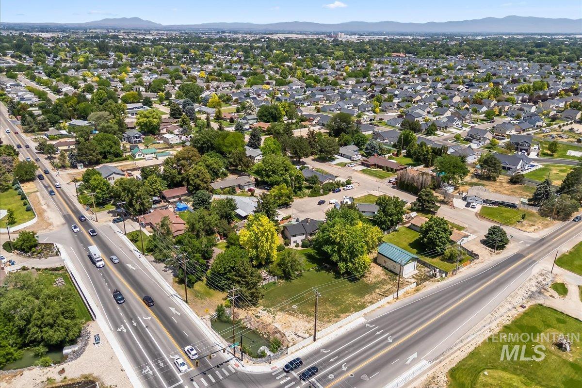 2503 Lyle Ct, Nampa, Idaho 83651, 3 Bedrooms, 3 Bathrooms, Residential For Sale, Price $715,000,MLS 98988458