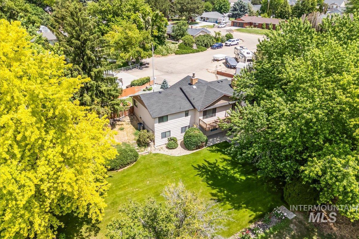 2503 Lyle Ct, Nampa, Idaho 83651, 3 Bedrooms, 3 Bathrooms, Residential For Sale, Price $715,000,MLS 98988458
