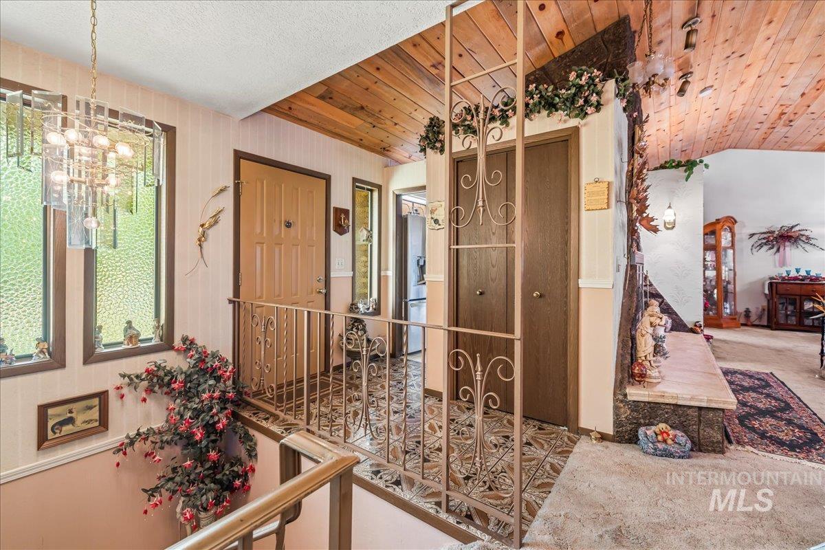2503 Lyle Ct, Nampa, Idaho 83651, 3 Bedrooms, 3 Bathrooms, Residential For Sale, Price $715,000,MLS 98988458