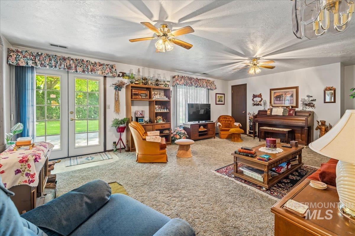 2503 Lyle Ct, Nampa, Idaho 83651, 3 Bedrooms, 3 Bathrooms, Residential For Sale, Price $715,000,MLS 98988458
