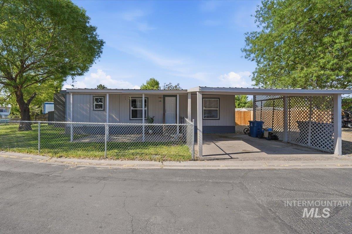 5015 E Ustick Rd 118, Caldwell, Idaho 83605, 3 Bedrooms, 2 Bathrooms, Residential For Sale, Price $120,000,MLS 98988459