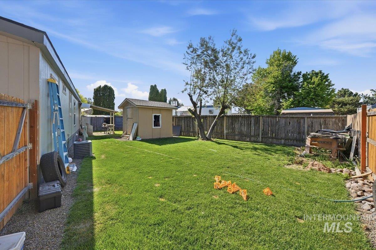 5015 E Ustick Rd 118, Caldwell, Idaho 83605, 3 Bedrooms, 2 Bathrooms, Residential For Sale, Price $120,000,MLS 98988459