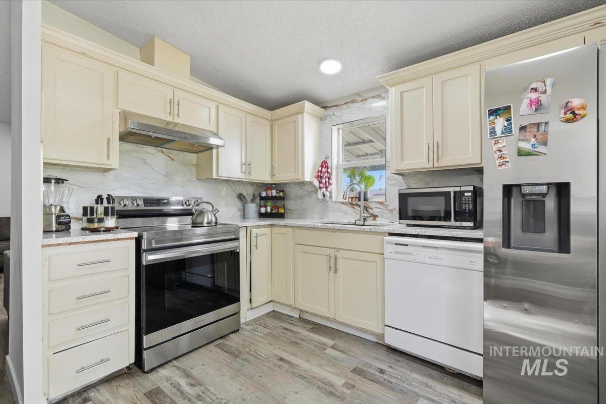 5015 E Ustick Rd 118, Caldwell, Idaho 83605, 3 Bedrooms, 2 Bathrooms, Residential For Sale, Price $120,000,MLS 98988459