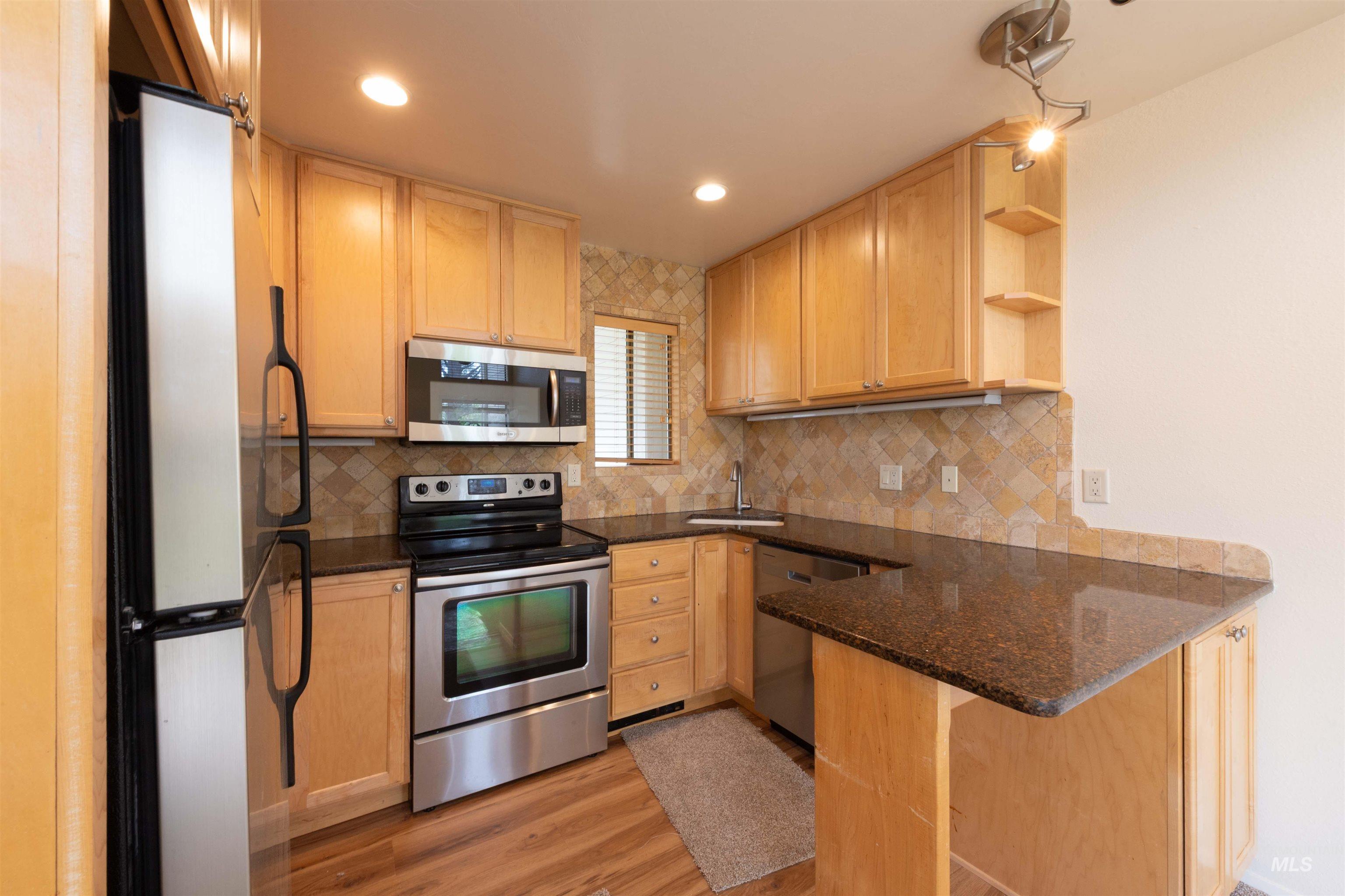 2459 Indian Springs Condo Dr, Sun Valley, Idaho 83353, 3 Bedrooms, 2 Bathrooms, Residential For Sale, Price $675,000,MLS 98988460
