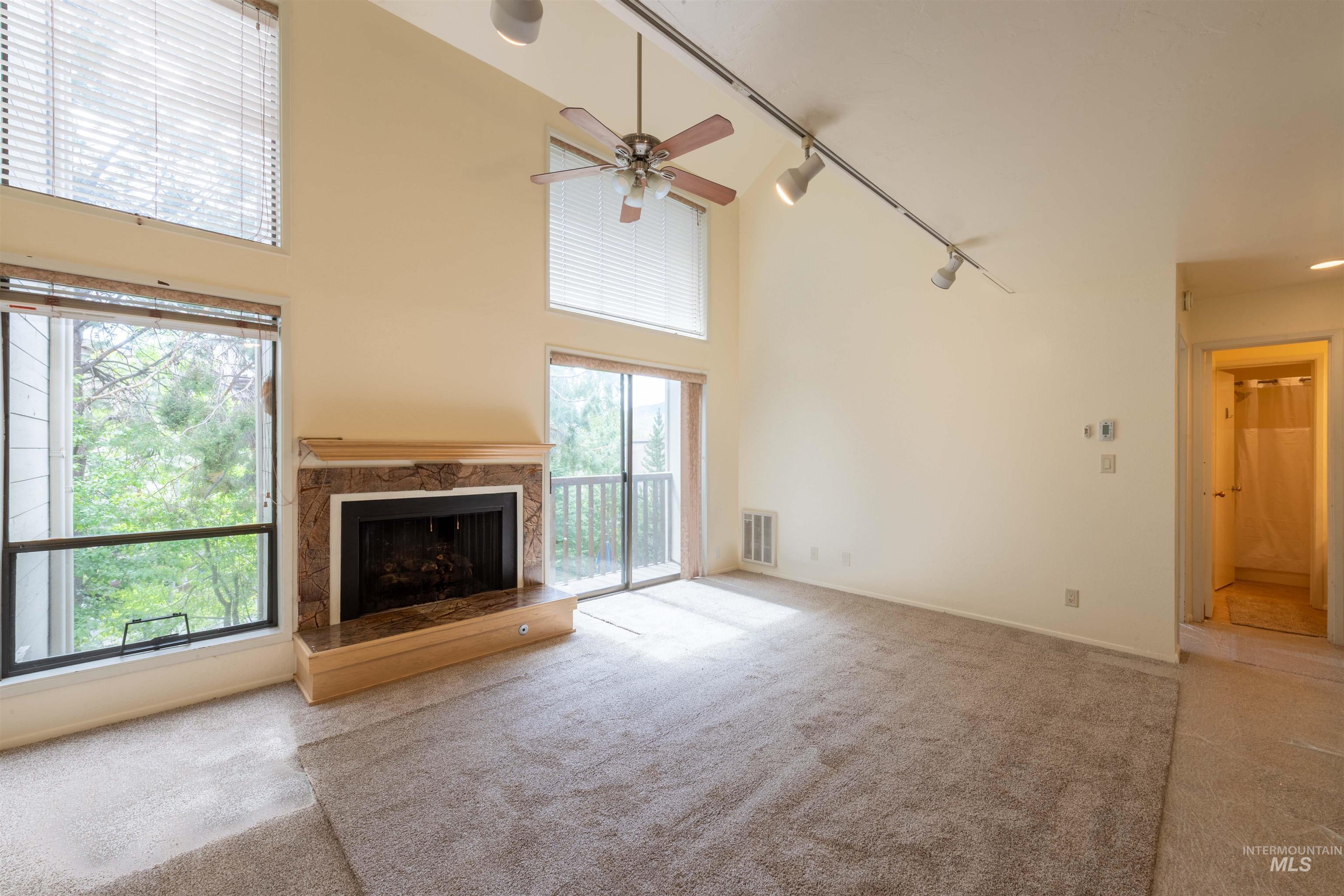 2459 Indian Springs Condo Dr, Sun Valley, Idaho 83353, 3 Bedrooms, 2 Bathrooms, Residential For Sale, Price $675,000,MLS 98988460
