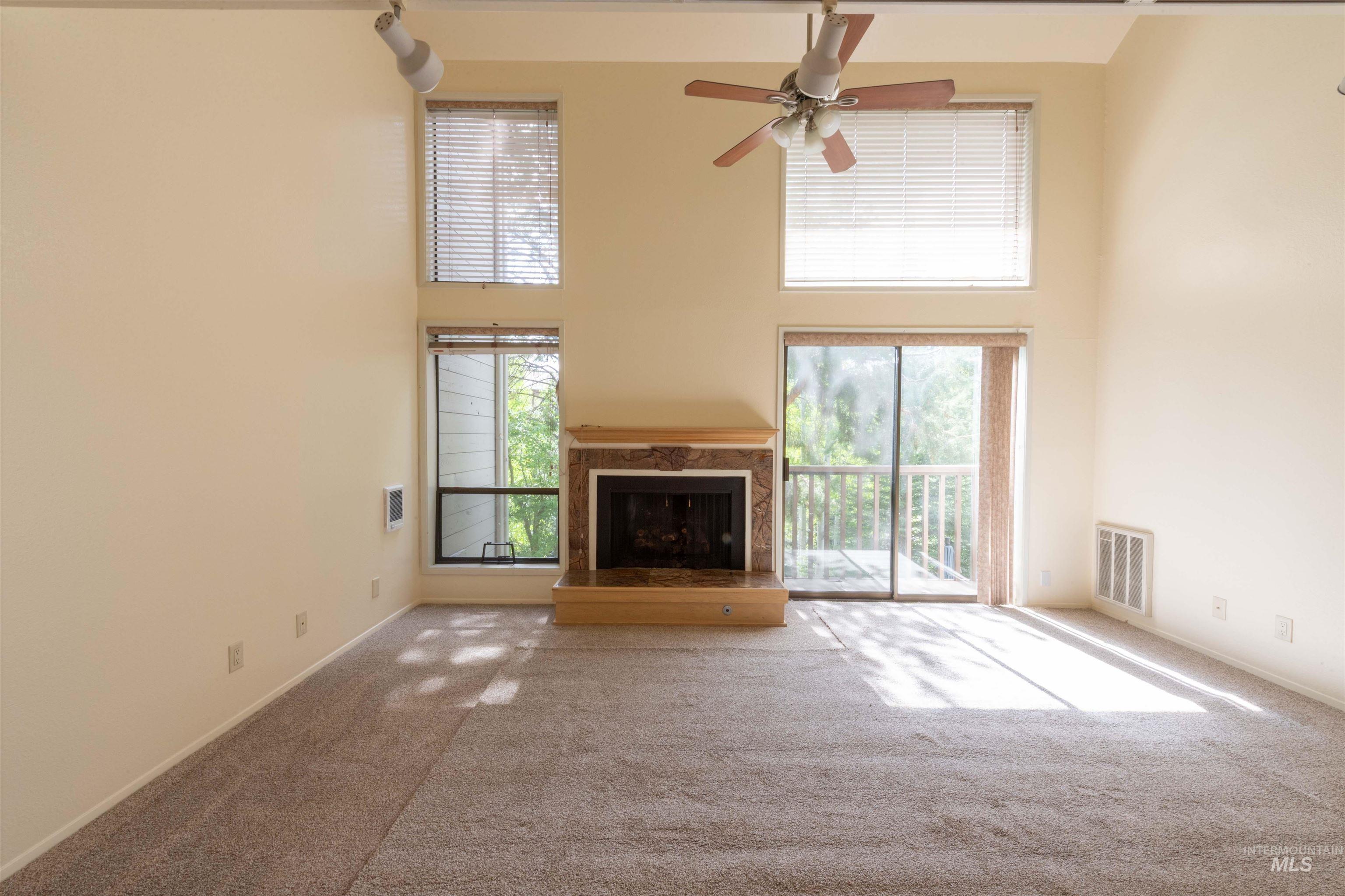 2459 Indian Springs Condo Dr, Sun Valley, Idaho 83353, 3 Bedrooms, 2 Bathrooms, Residential For Sale, Price $675,000,MLS 98988460