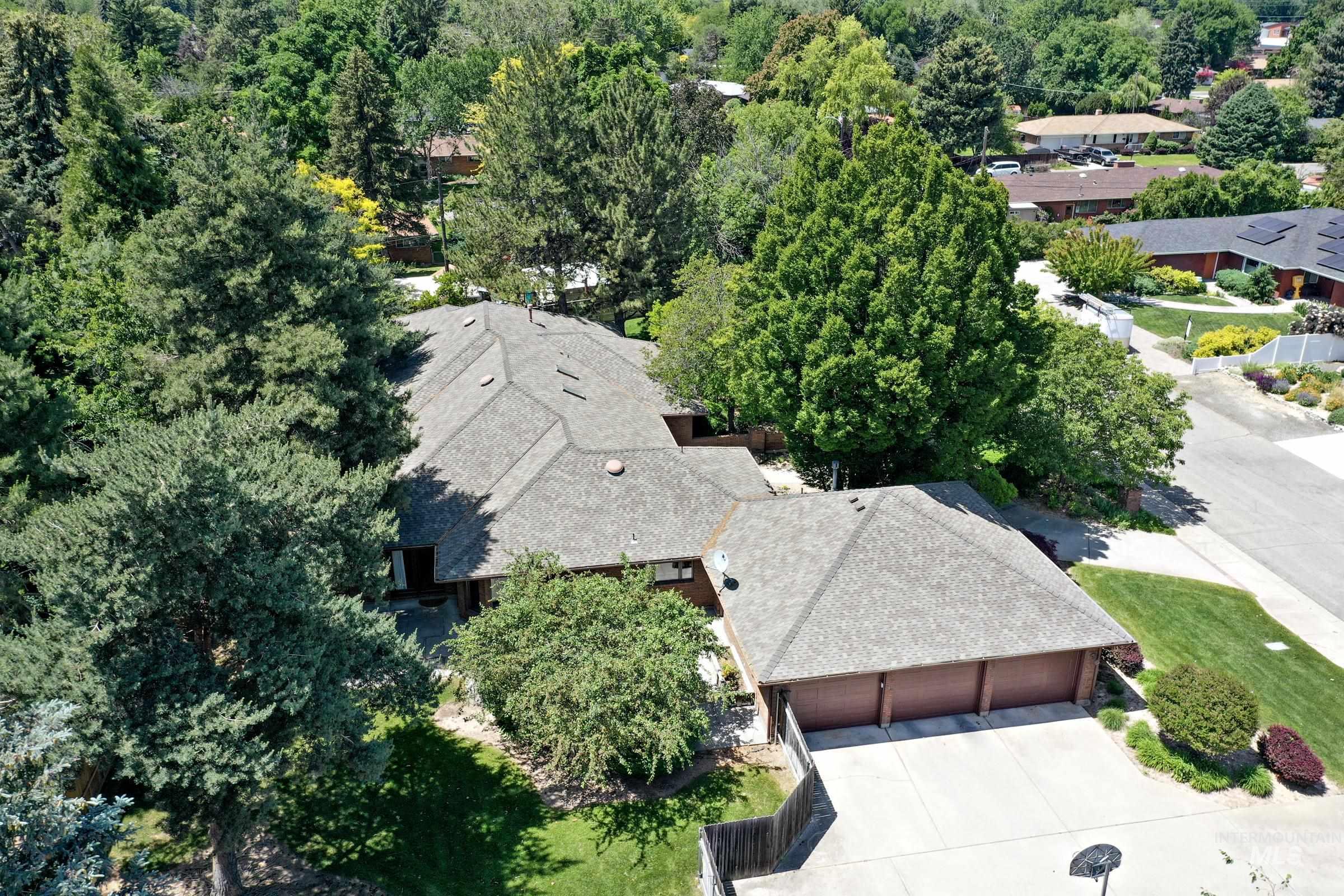 6319 W Montana Ave., Boise, Idaho 83704, 4 Bedrooms, 3 Bathrooms, Residential For Sale, Price $995,000,MLS 98988461