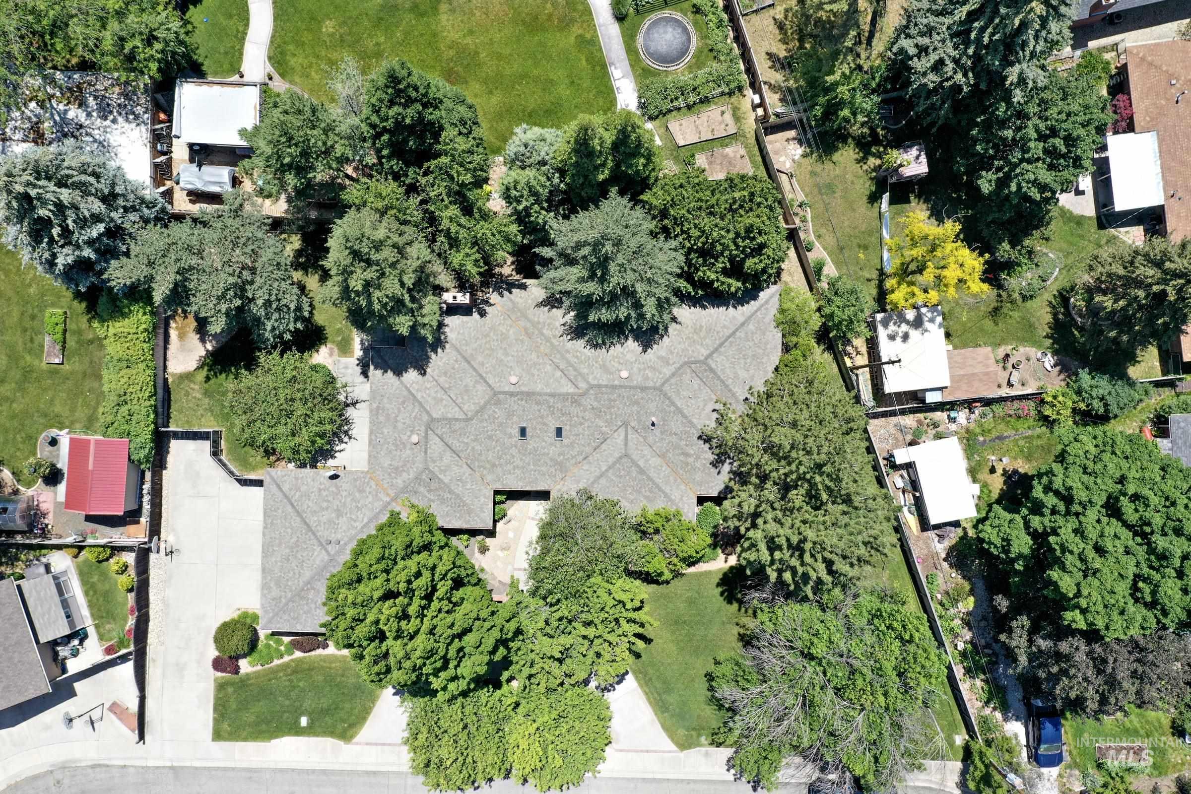 6319 W Montana Ave., Boise, Idaho 83704, 4 Bedrooms, 3 Bathrooms, Residential For Sale, Price $995,000,MLS 98988461