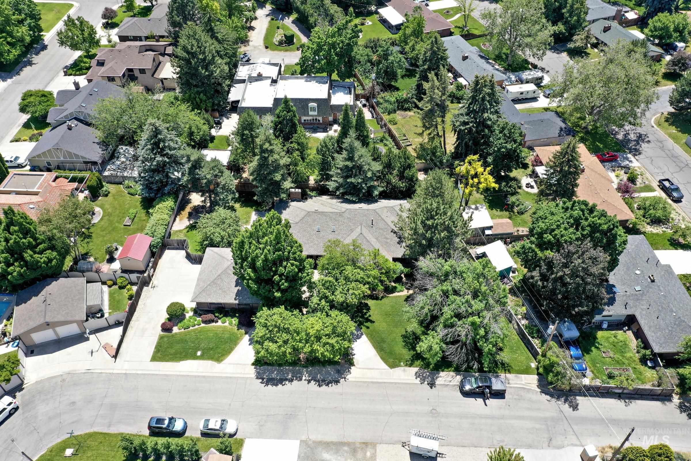 6319 W Montana Ave., Boise, Idaho 83704, 4 Bedrooms, 3 Bathrooms, Residential For Sale, Price $995,000,MLS 98988461