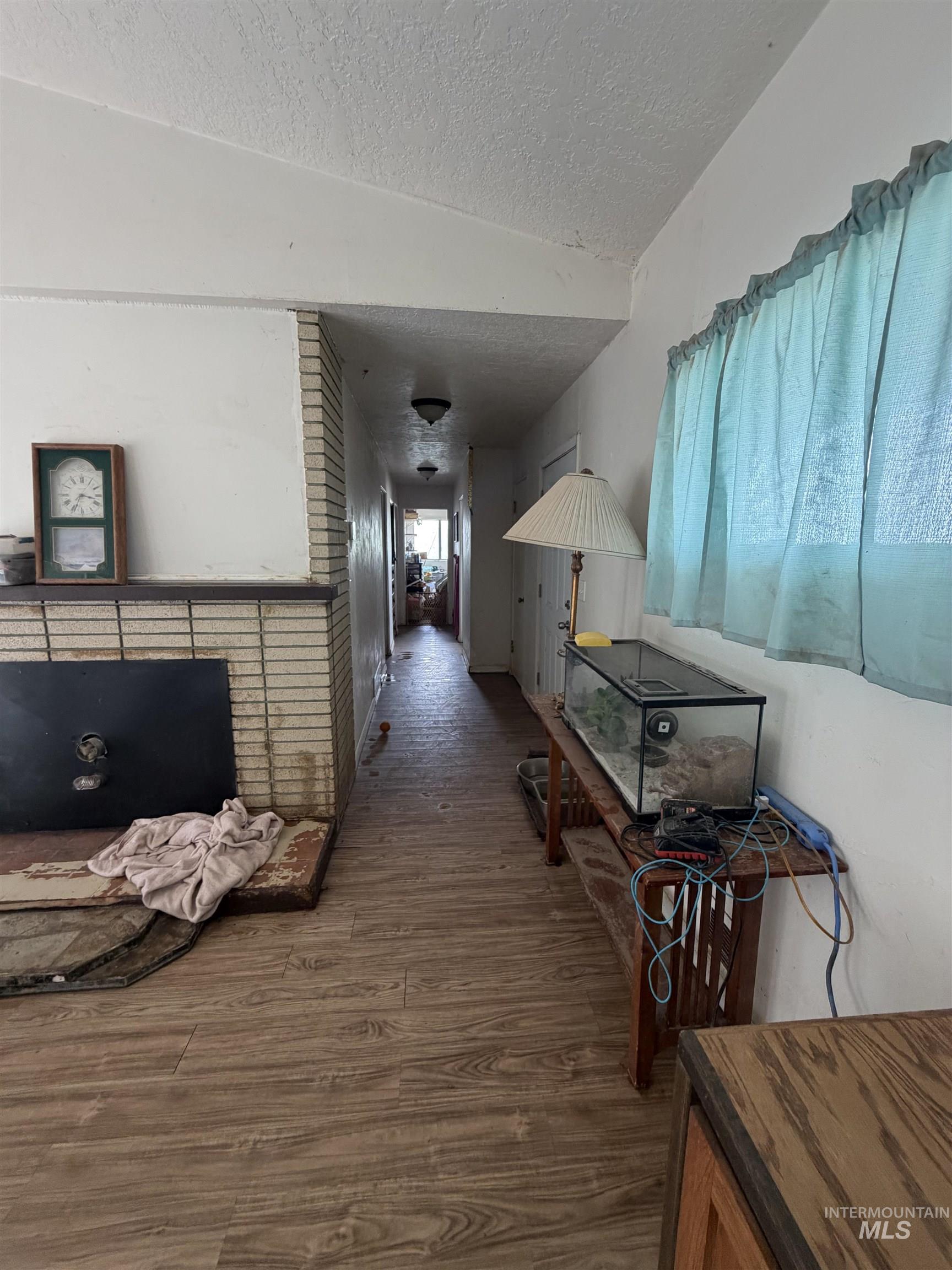3605 N 3000 E, Twin Falls, Idaho 83301-0359, 5 Bedrooms, 2 Bathrooms, Residential For Sale, Price $535,000,MLS 98988463