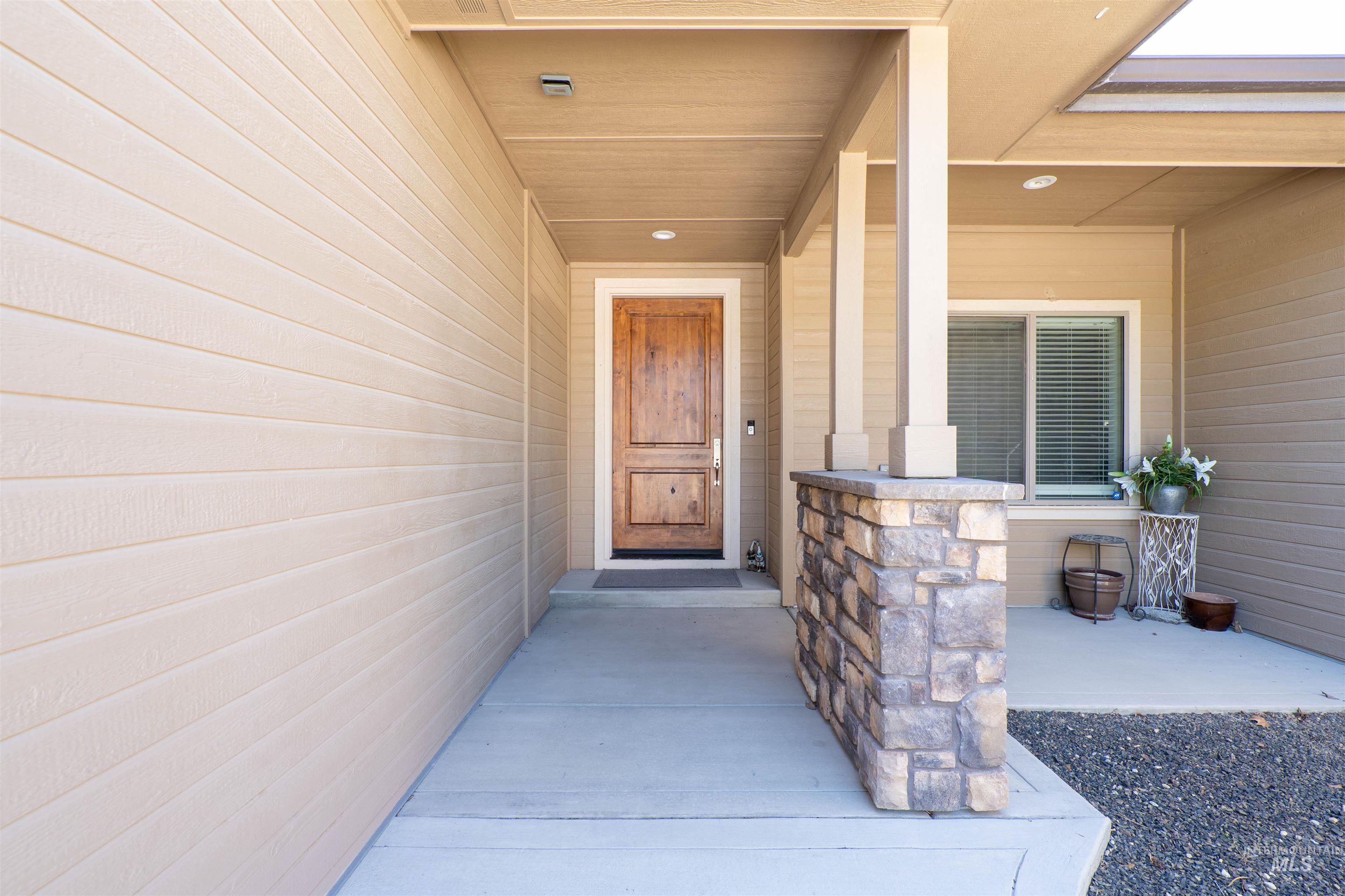 11781 W Cross Slope Way, Nampa, Idaho 83686-5691, 4 Bedrooms, 2 Bathrooms, Residential For Sale, Price $825,000,MLS 98988464