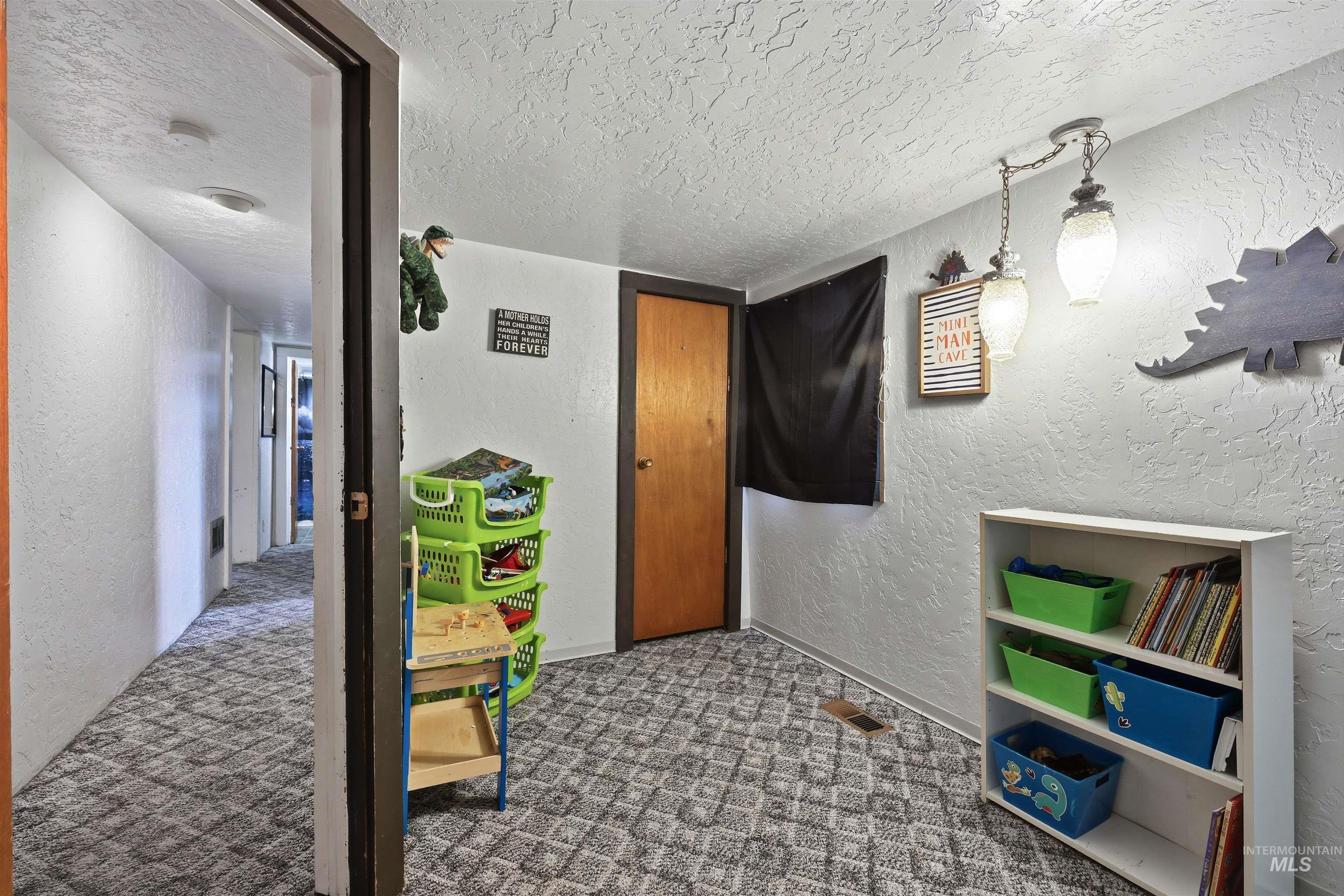 30327 Hexon Rd., Parma, Idaho 83660, 3 Bedrooms, 2 Bathrooms, Residential For Sale, Price $411,000, 98988477